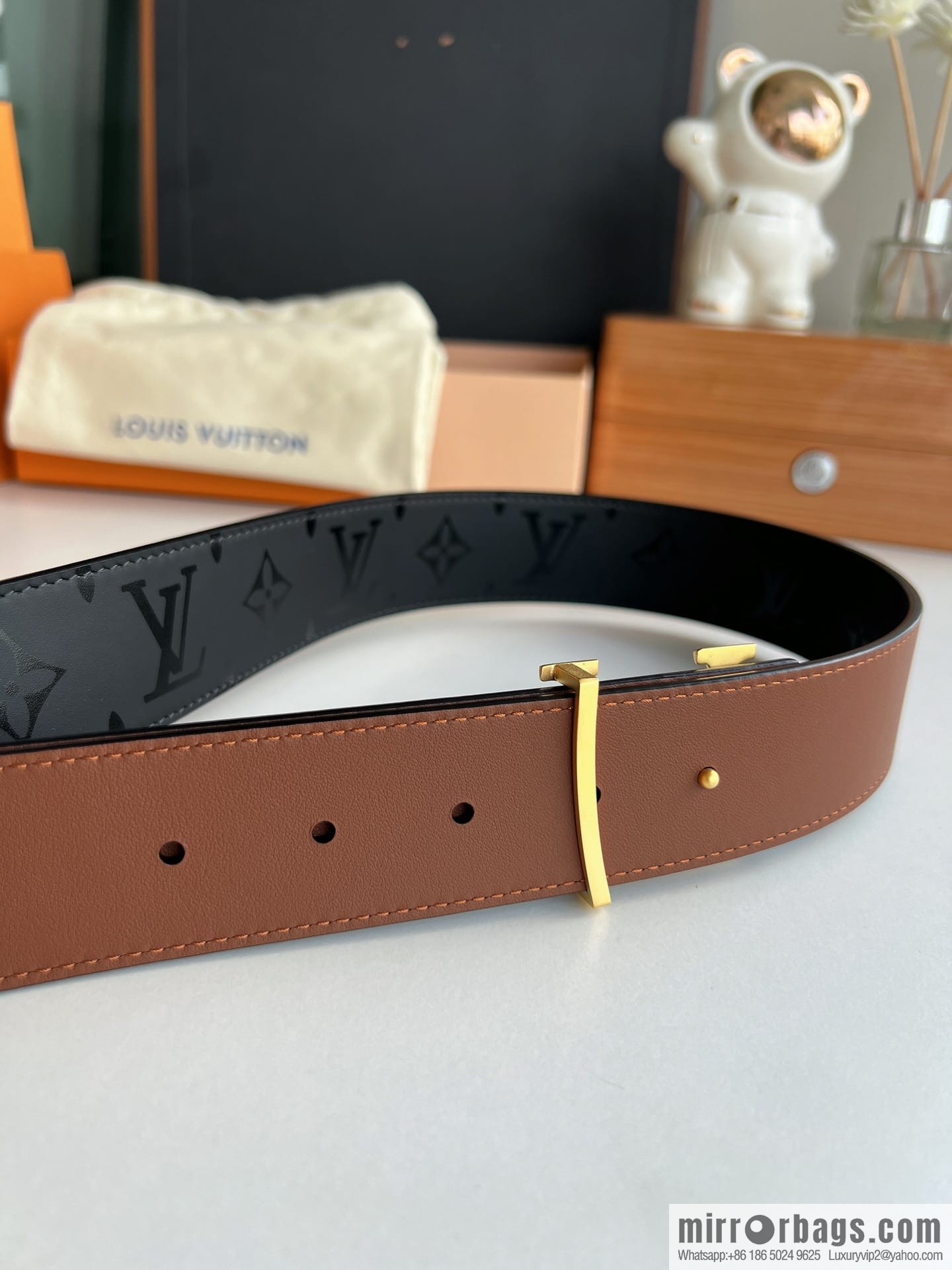 LV/Louis Vuitton, black flower men's double-sided PYRAMIDE calfskin brown belt