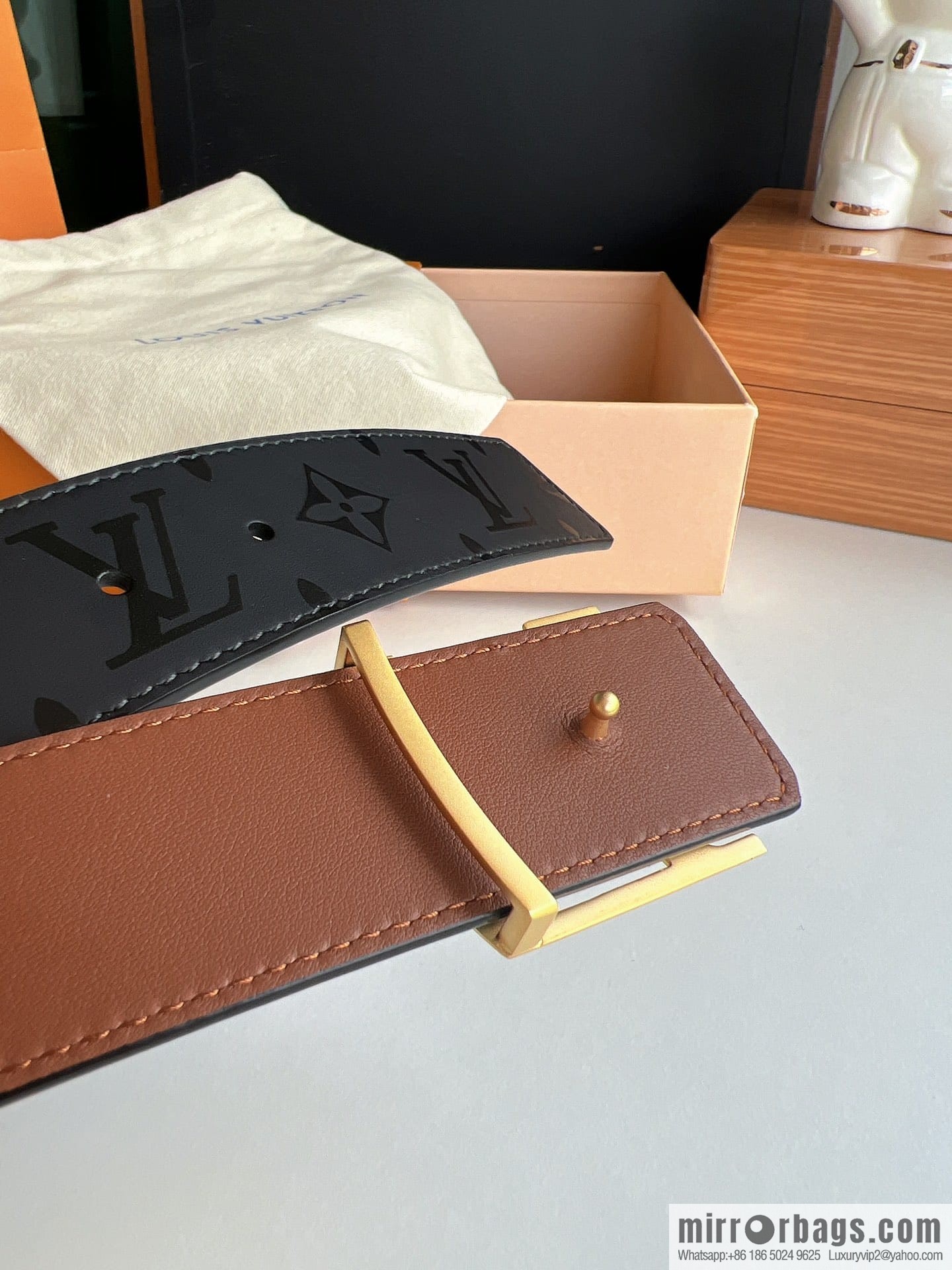 LV/Louis Vuitton, black flower men's double-sided PYRAMIDE calfskin brown belt