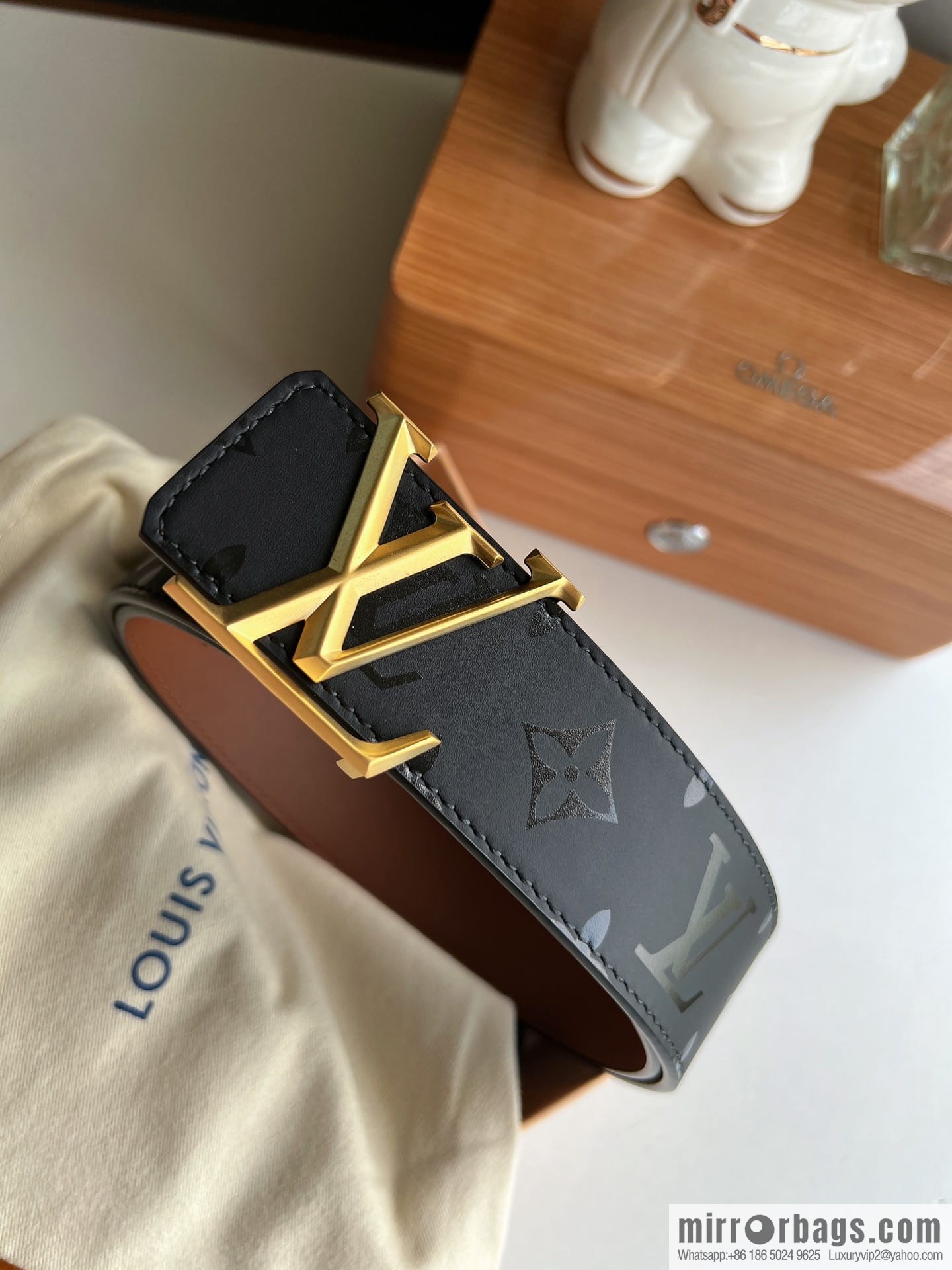 LV/Louis Vuitton, black flower men's double-sided PYRAMIDE calfskin brown belt