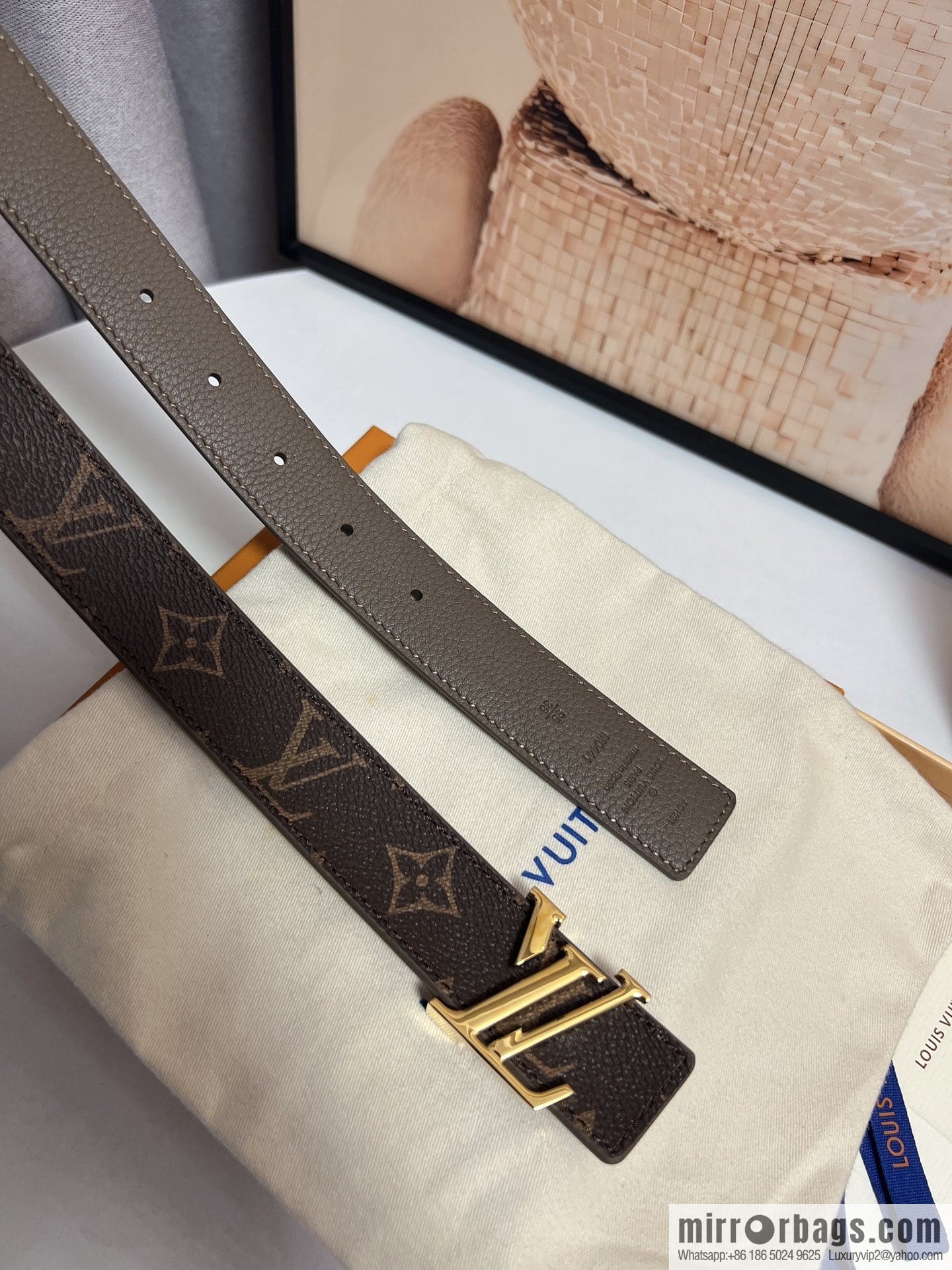 Louis Vuitton, women's double-sided belt 30mm