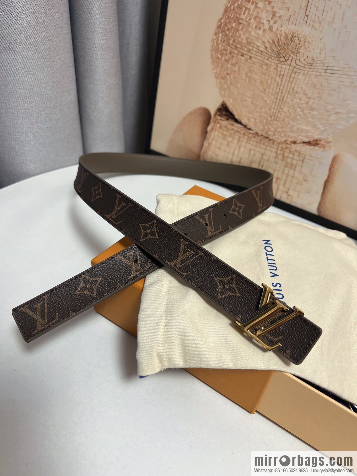 Louis Vuitton, women's double-sided belt 30mm