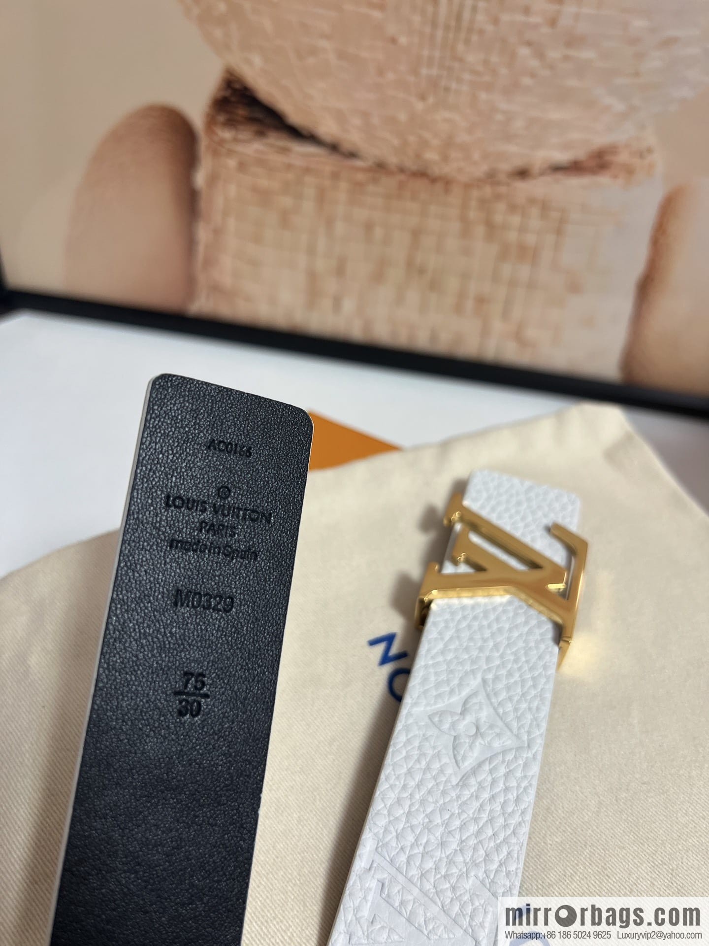 Louis Vuitton, women's double-sided belt 30mm