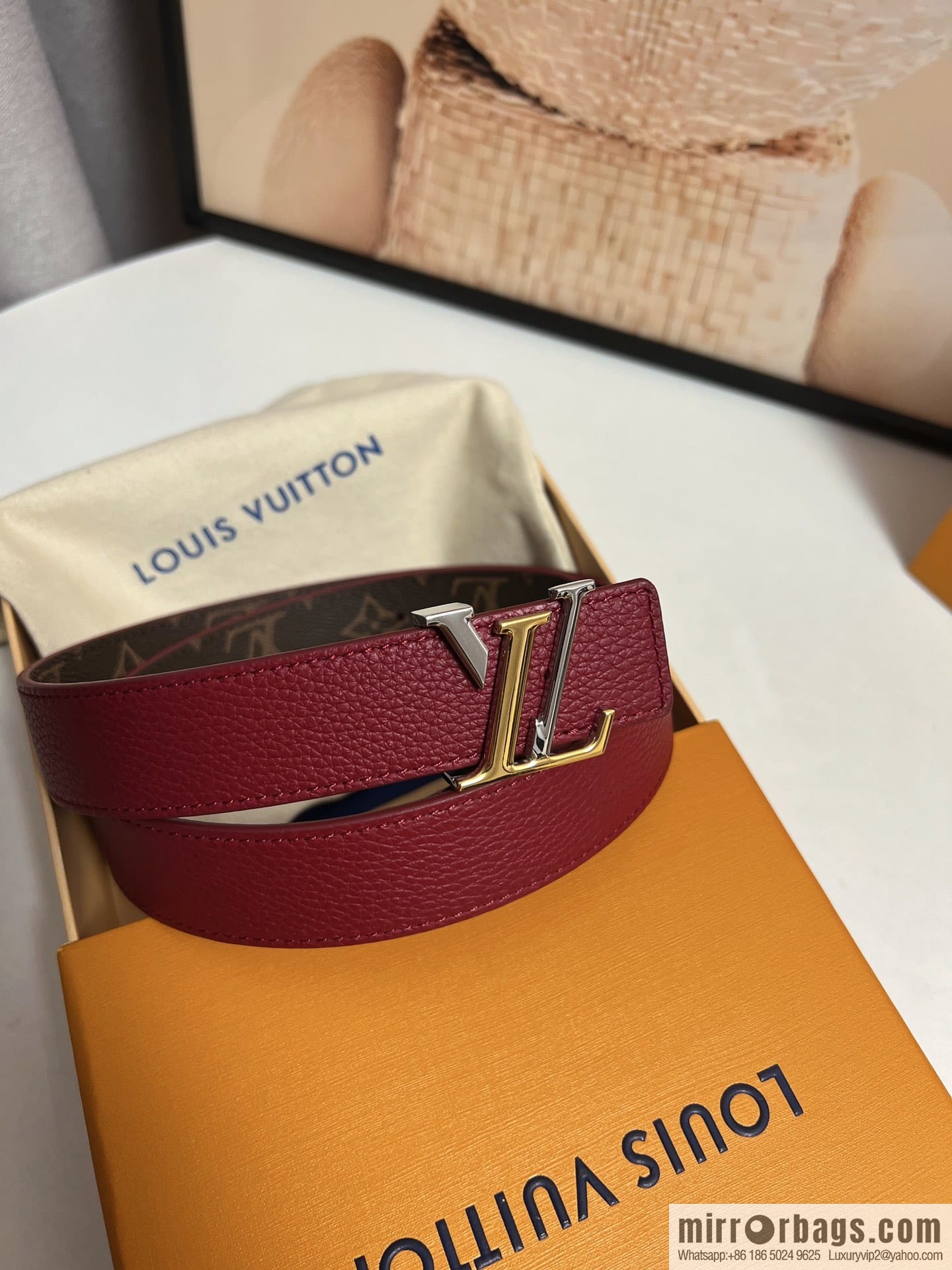Louis Vuitton, women's double-sided belt 30mm