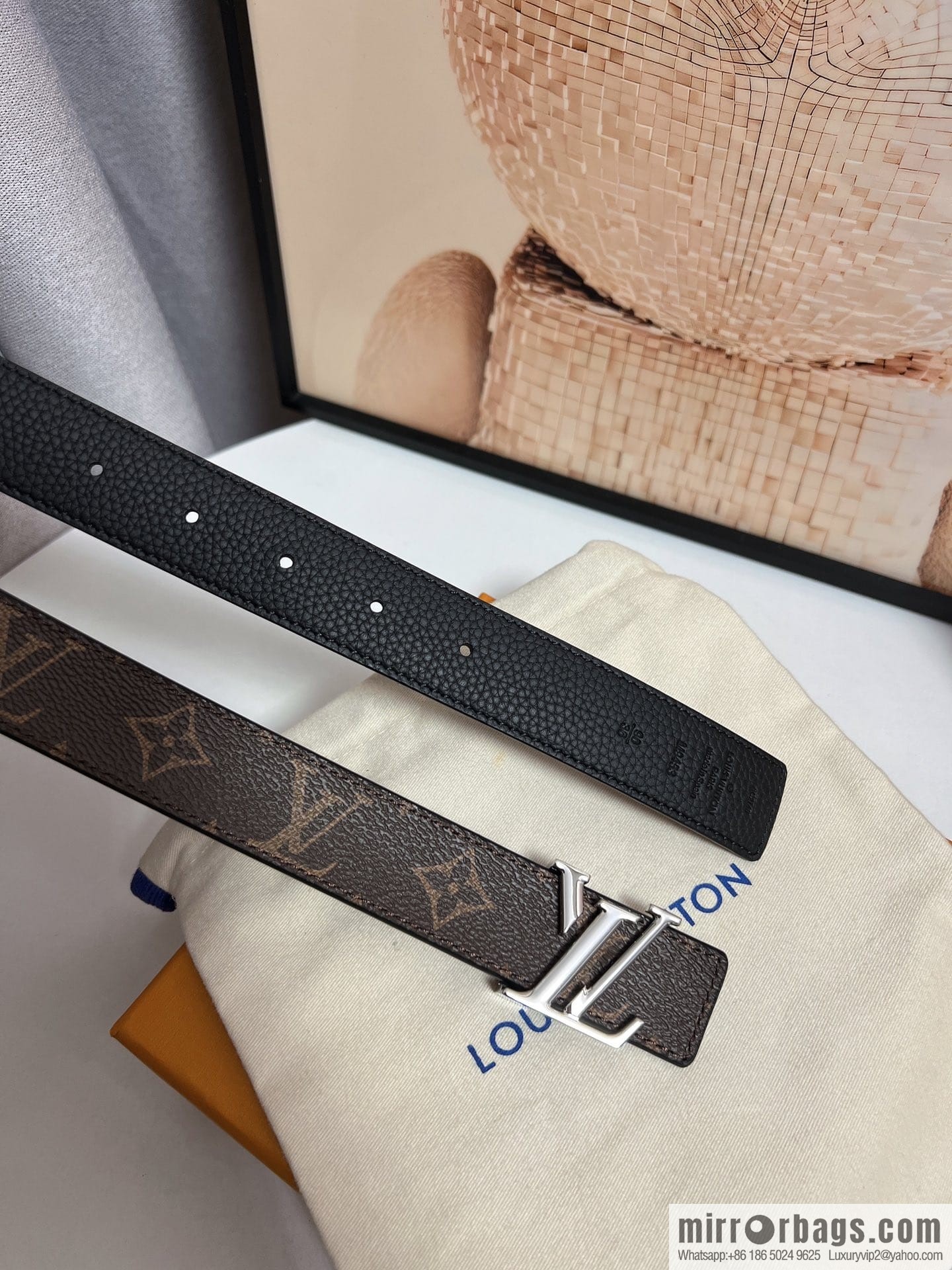 Louis Vuitton, women's double-sided belt 30mm