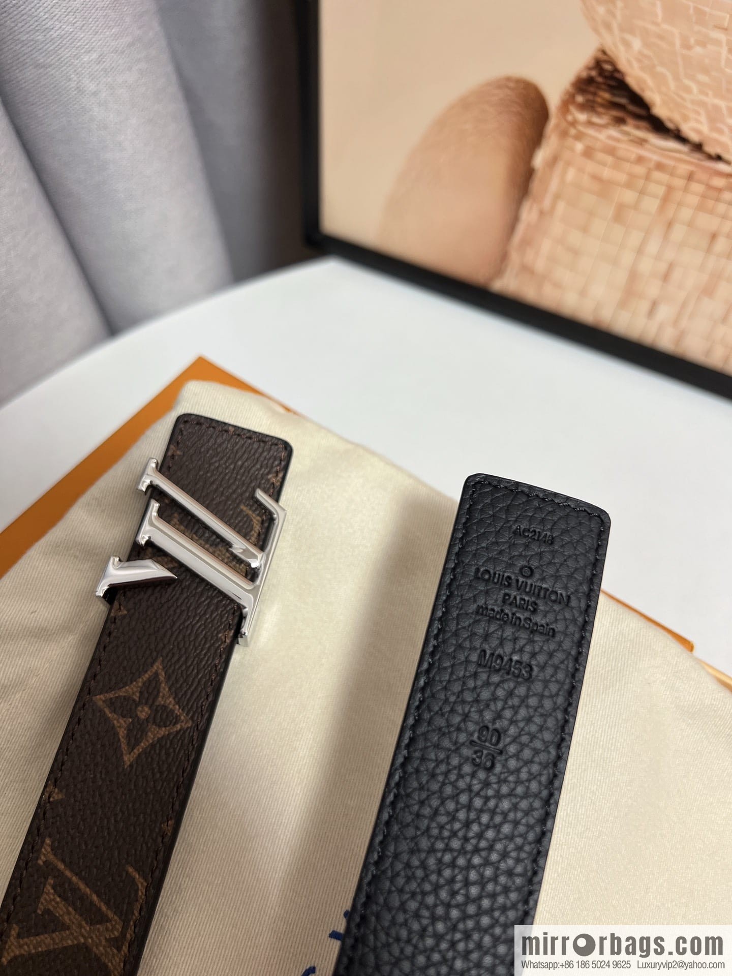 Louis Vuitton, women's double-sided belt 30mm