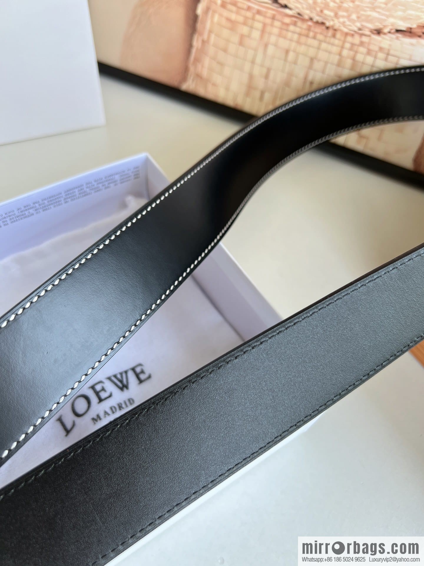 Loewe stainless steel logo inlaid diamond buckle combined with the first layer of cowhide double-sided external boutique belt 3.8cm