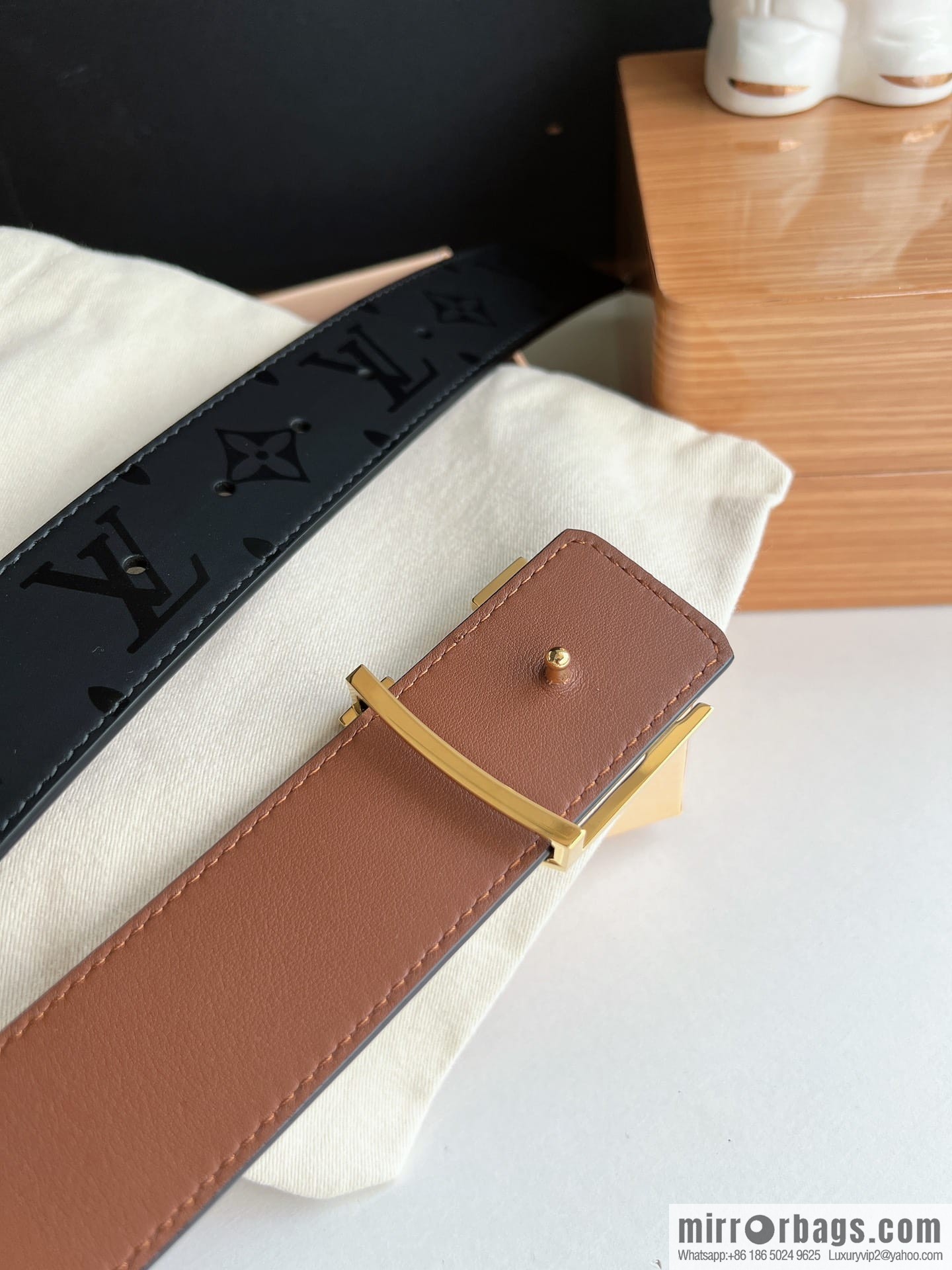 LV/Louis Vuitton, black flower men's double-sided PYRAMIDE calfskin brown belt