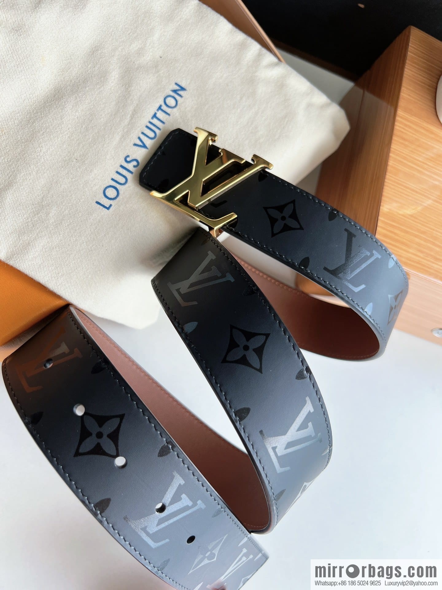 LV/Louis Vuitton, black flower men's double-sided PYRAMIDE calfskin brown belt