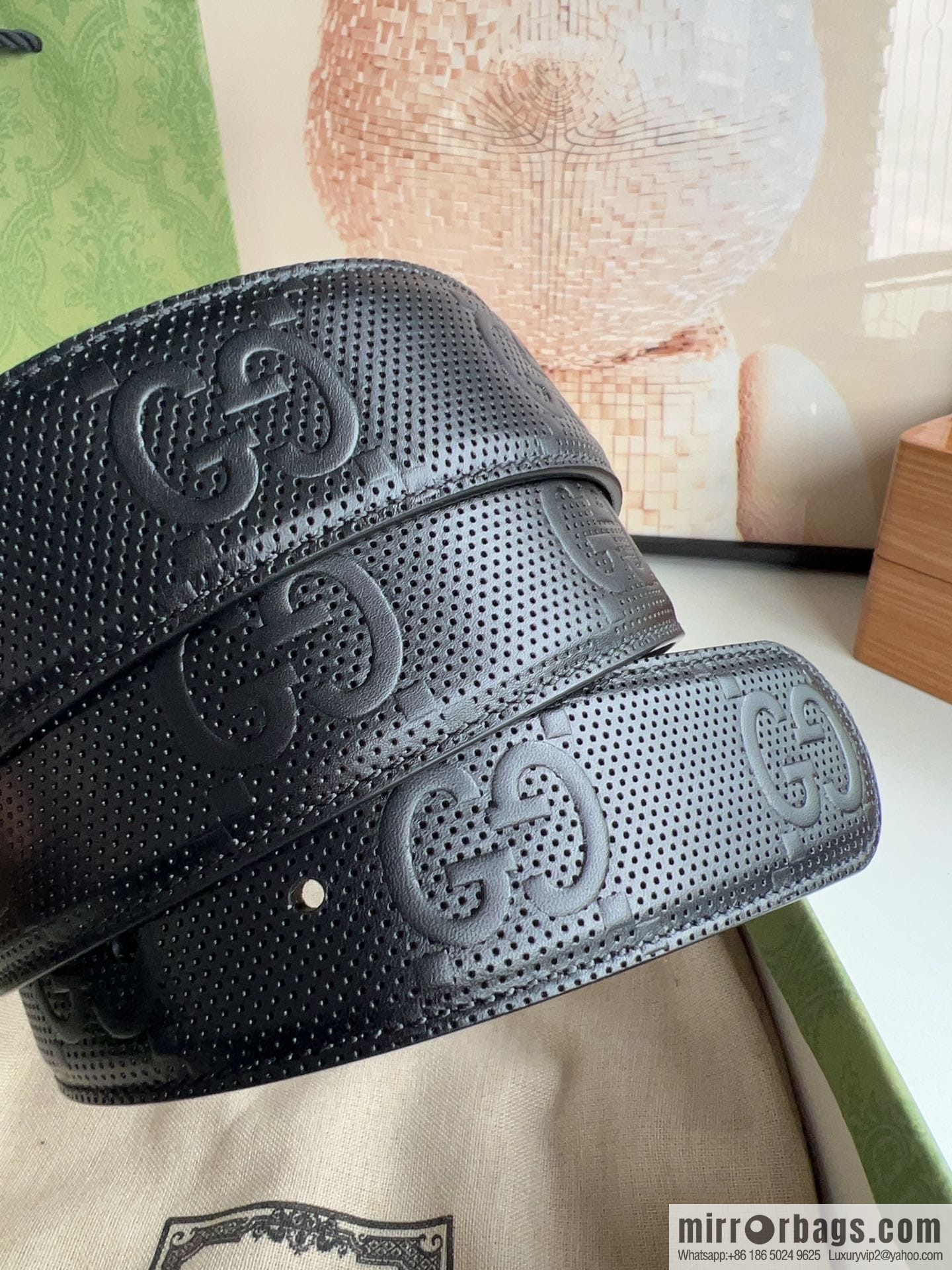 Gucci Gucci, first layer calfskin embossed GG men's 4.0cm belt