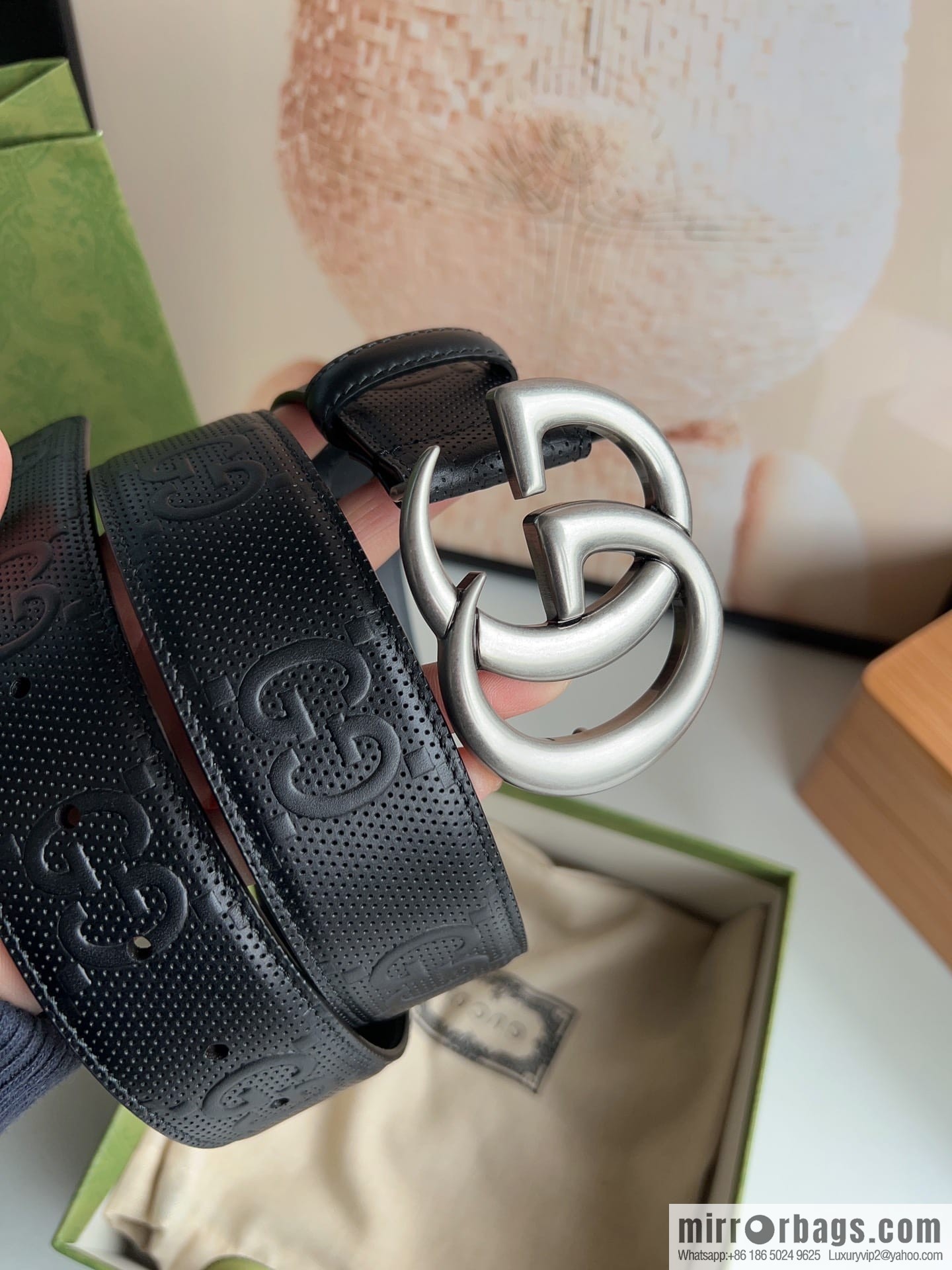 Gucci Gucci, first layer calfskin embossed GG men's 4.0cm belt
