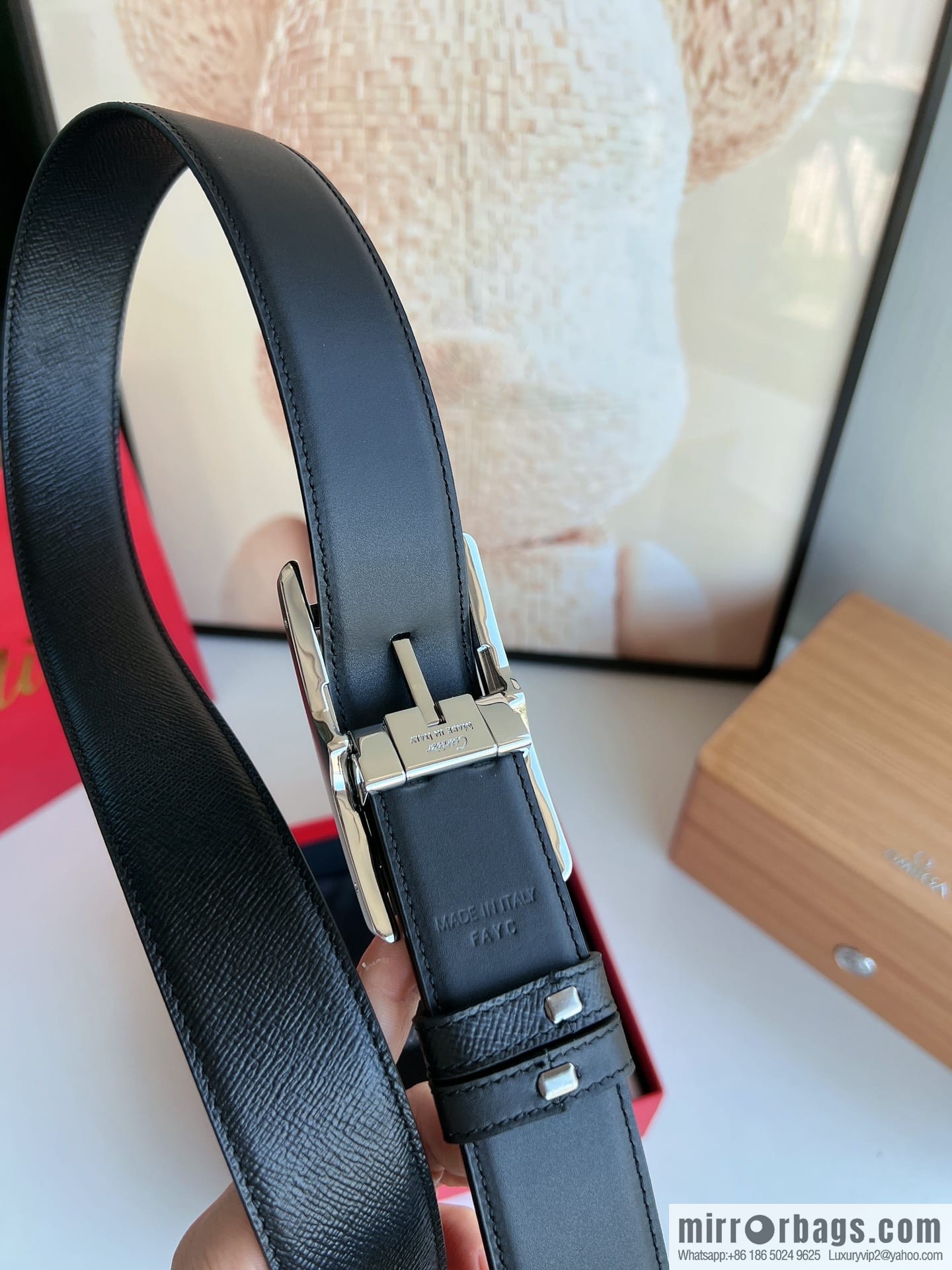 Cartier, double-sided men's belt in textured grey cowhide