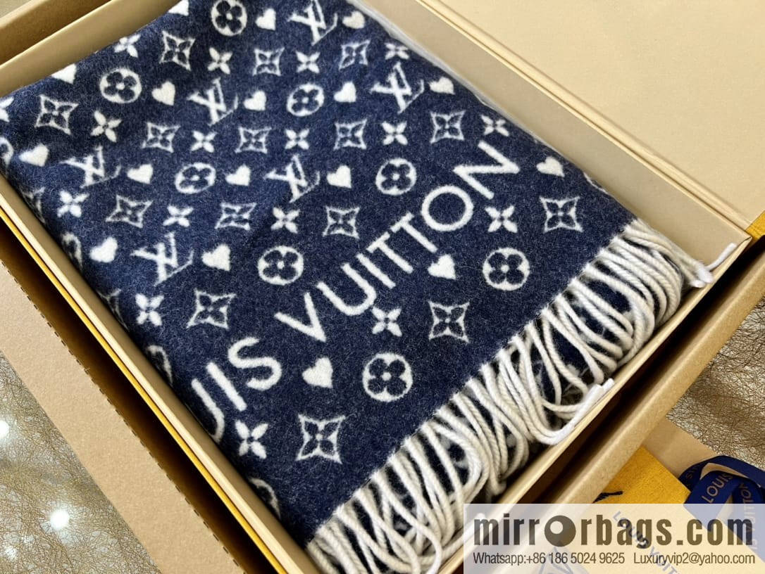 LV Louis Vuitton Game On Cashmere Scarf M77640
