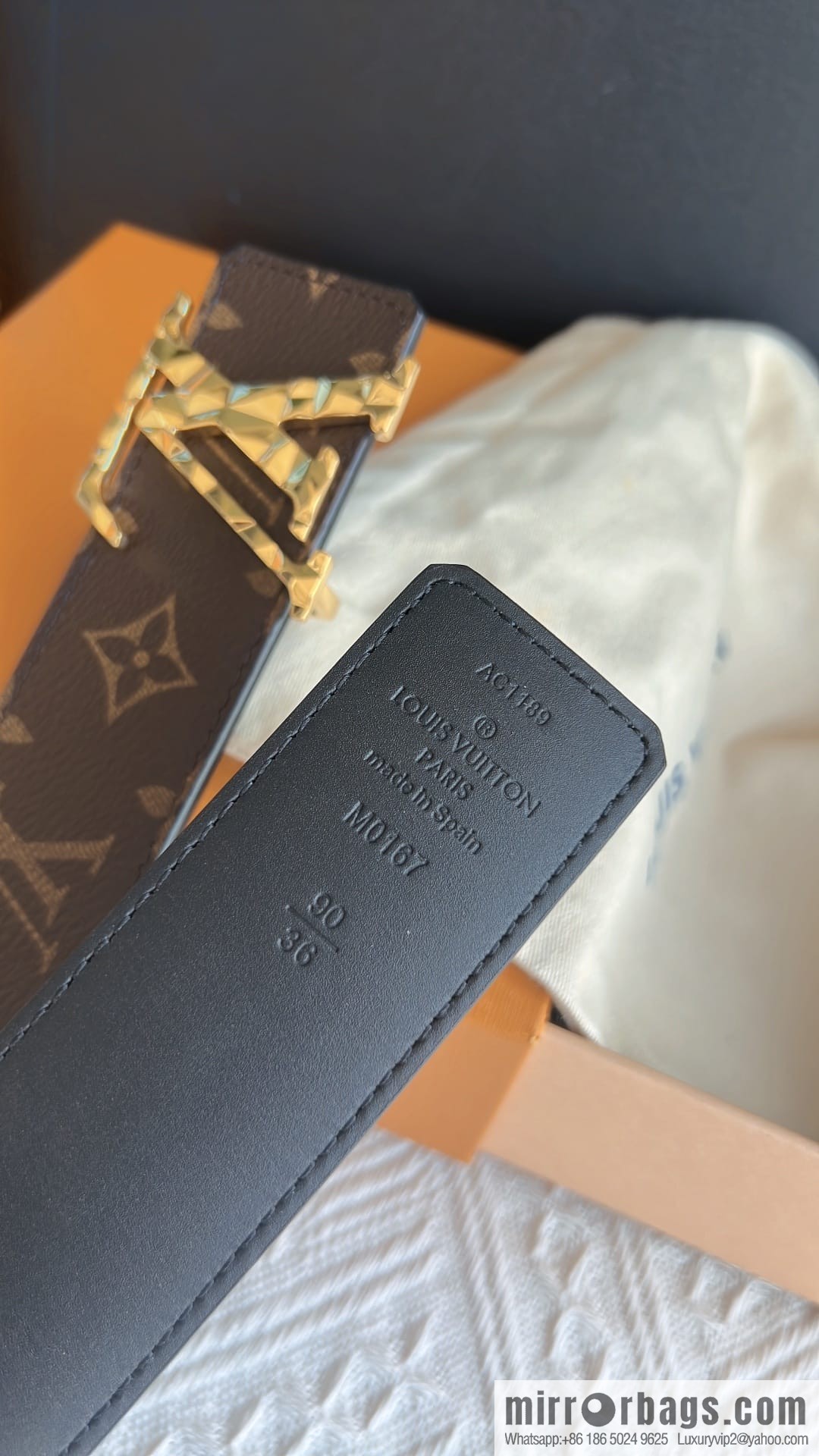 LV/Louis Vuitton, Classic Monogram Dove Double Sided Belt 4.0cm