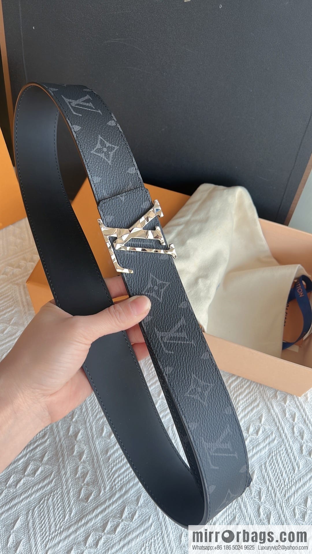 LV/Louis Vuitton, Classic Monogram Dove Double Sided Belt 4.0cm