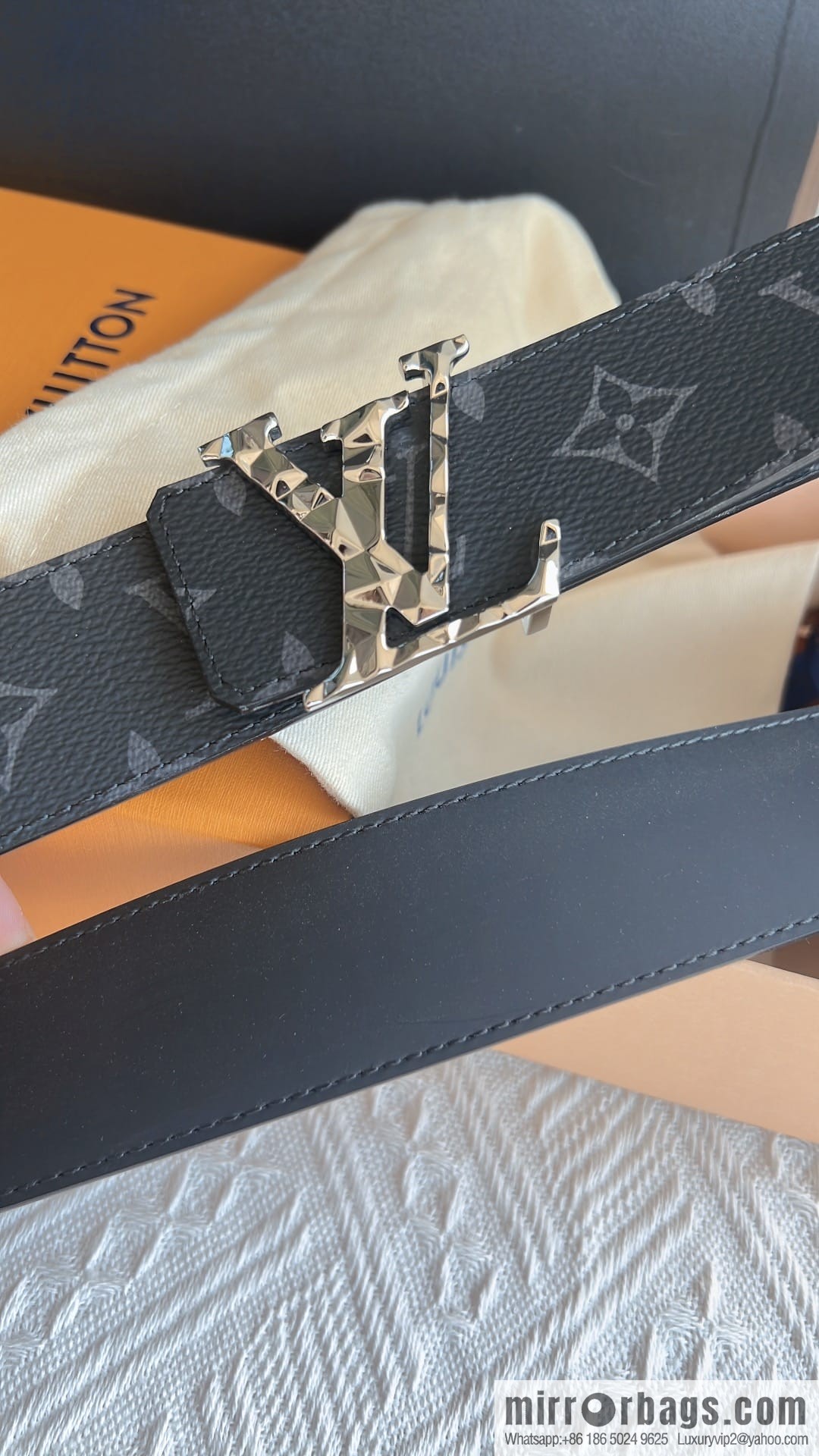 LV/Louis Vuitton, Classic Monogram Dove Double Sided Belt 4.0cm
