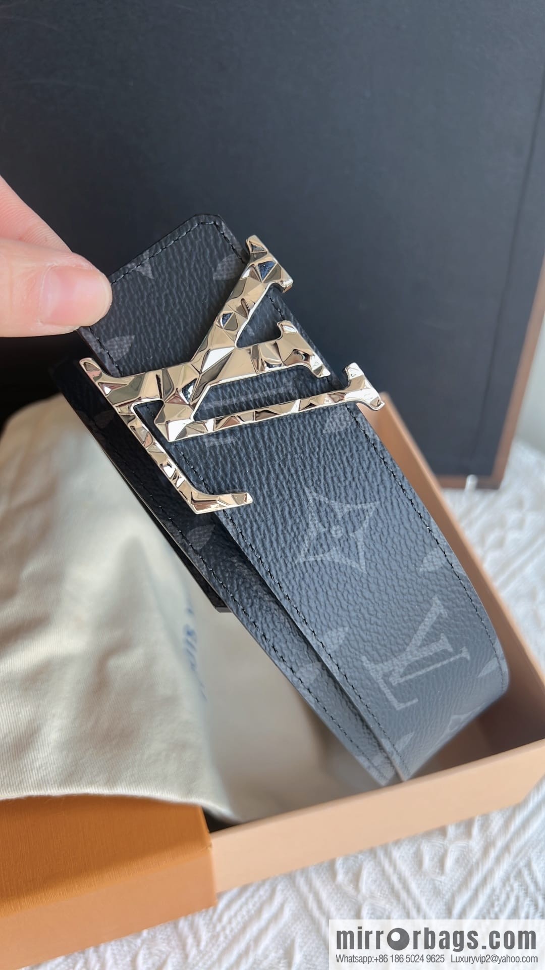 LV/Louis Vuitton, Classic Monogram Dove Double Sided Belt 4.0cm