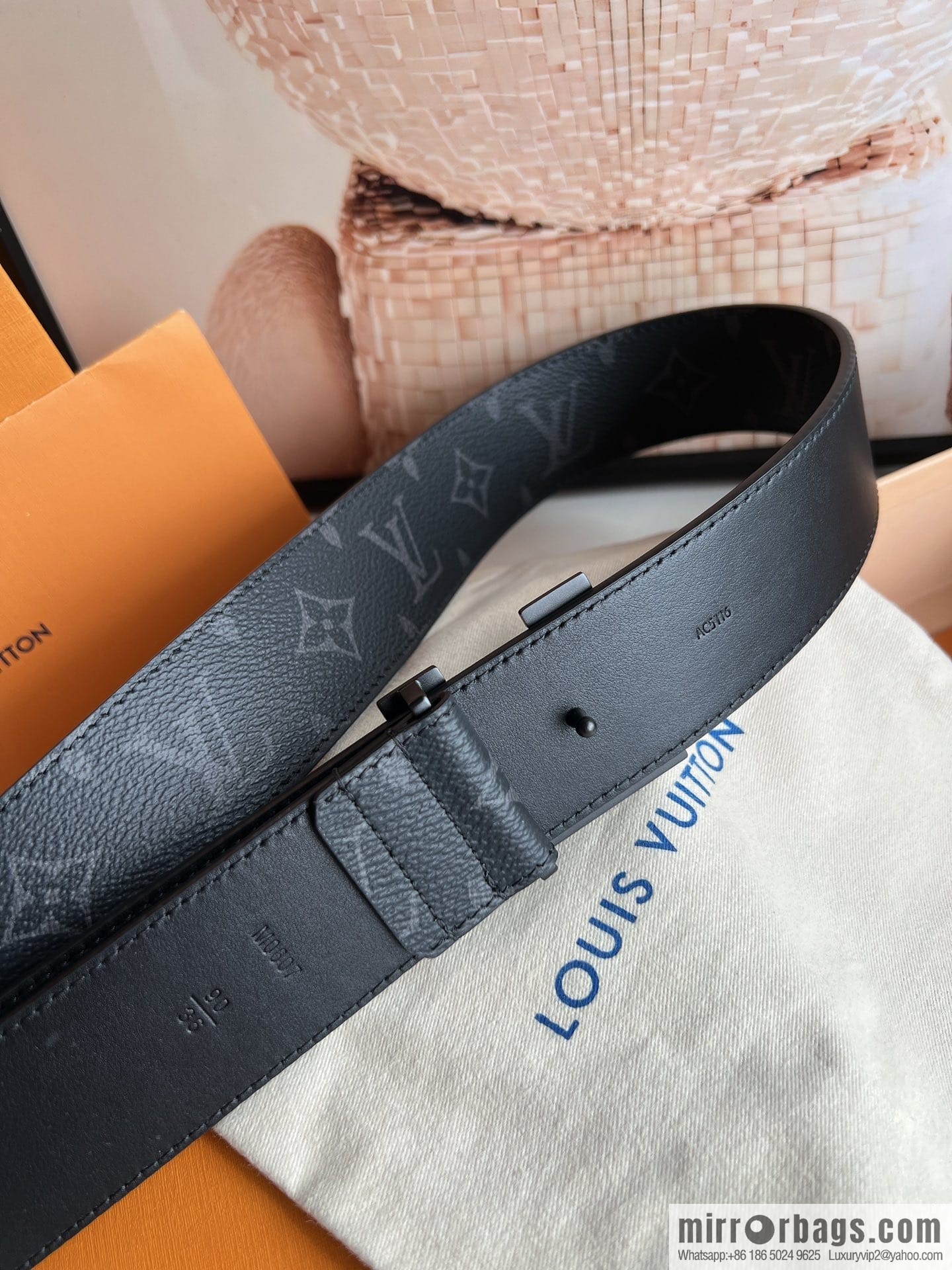 LV/Louis Vuitton LV PYRAMIDE 40 mm belt