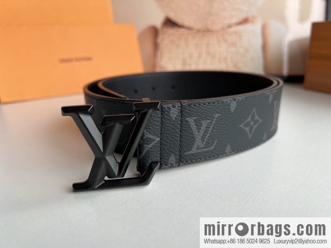 LV/Louis Vuitton LV PYRAMIDE 40 mm belt