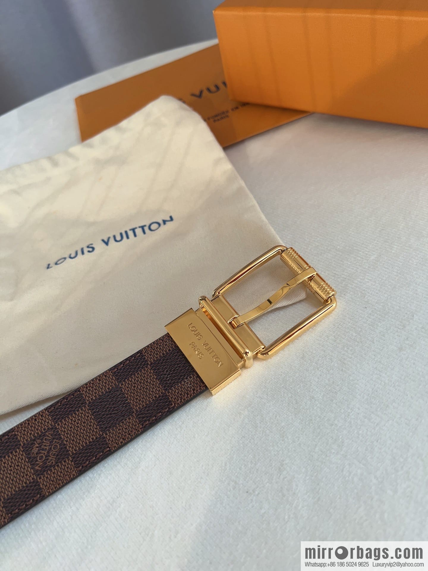 LV/Louis Vuitton, cowhide-lined men's 35mm belt