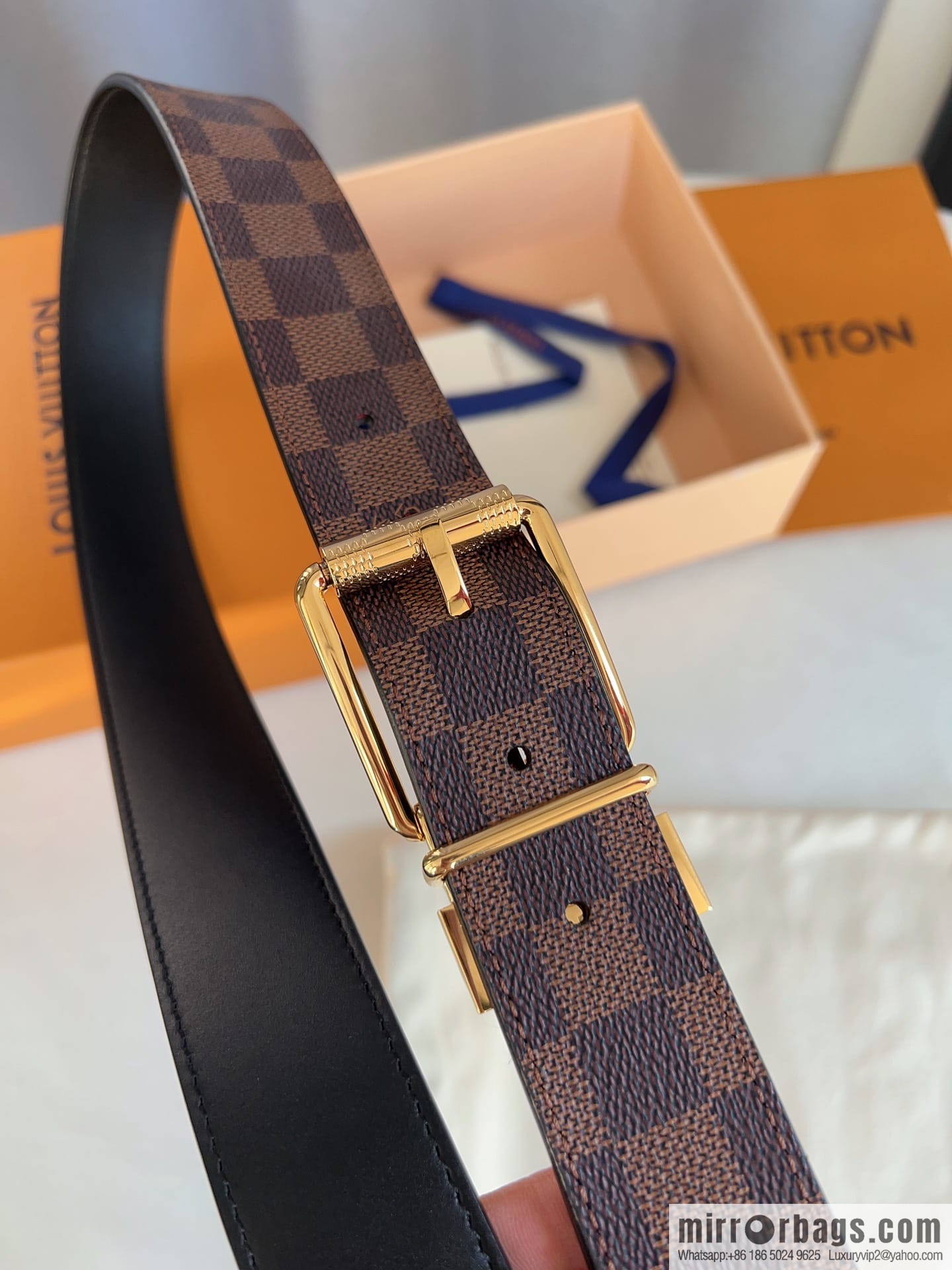 LV/Louis Vuitton, cowhide-lined men's 35mm belt