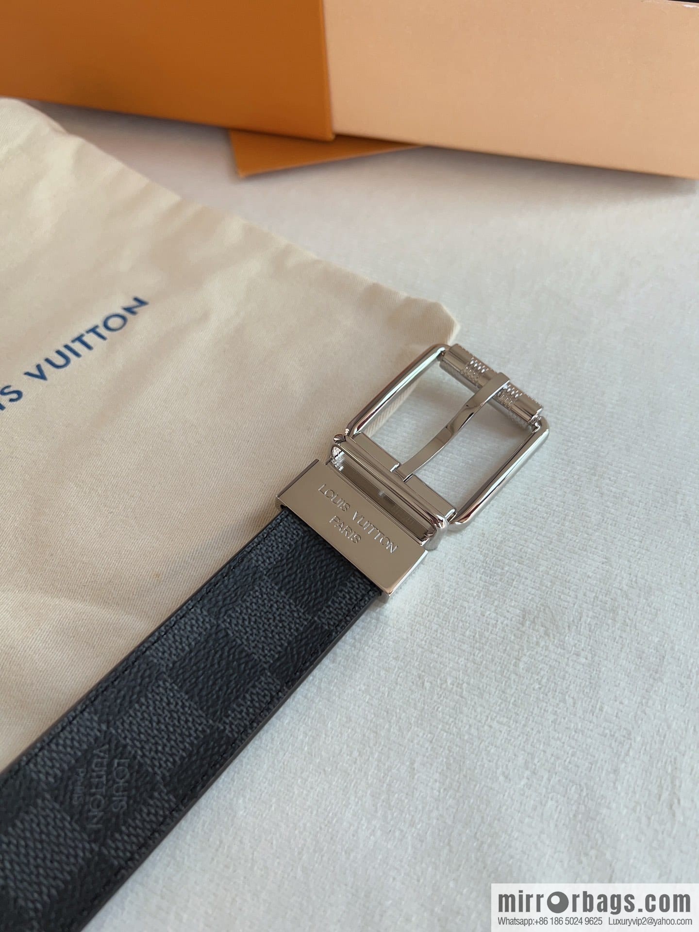 LV/Louis Vuitton, cowhide-lined men's 35mm belt