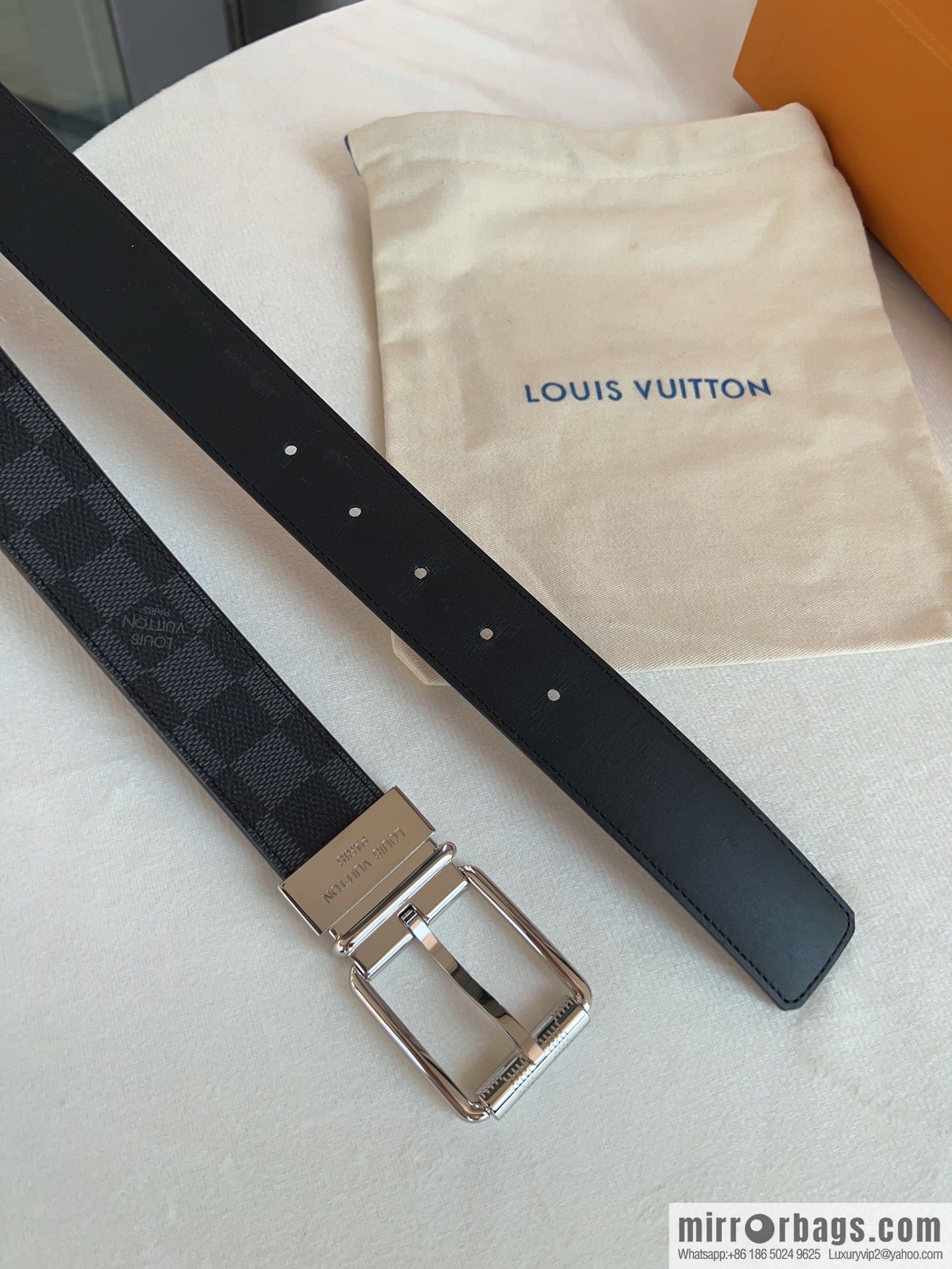 LV/Louis Vuitton, cowhide-lined men's 35mm belt