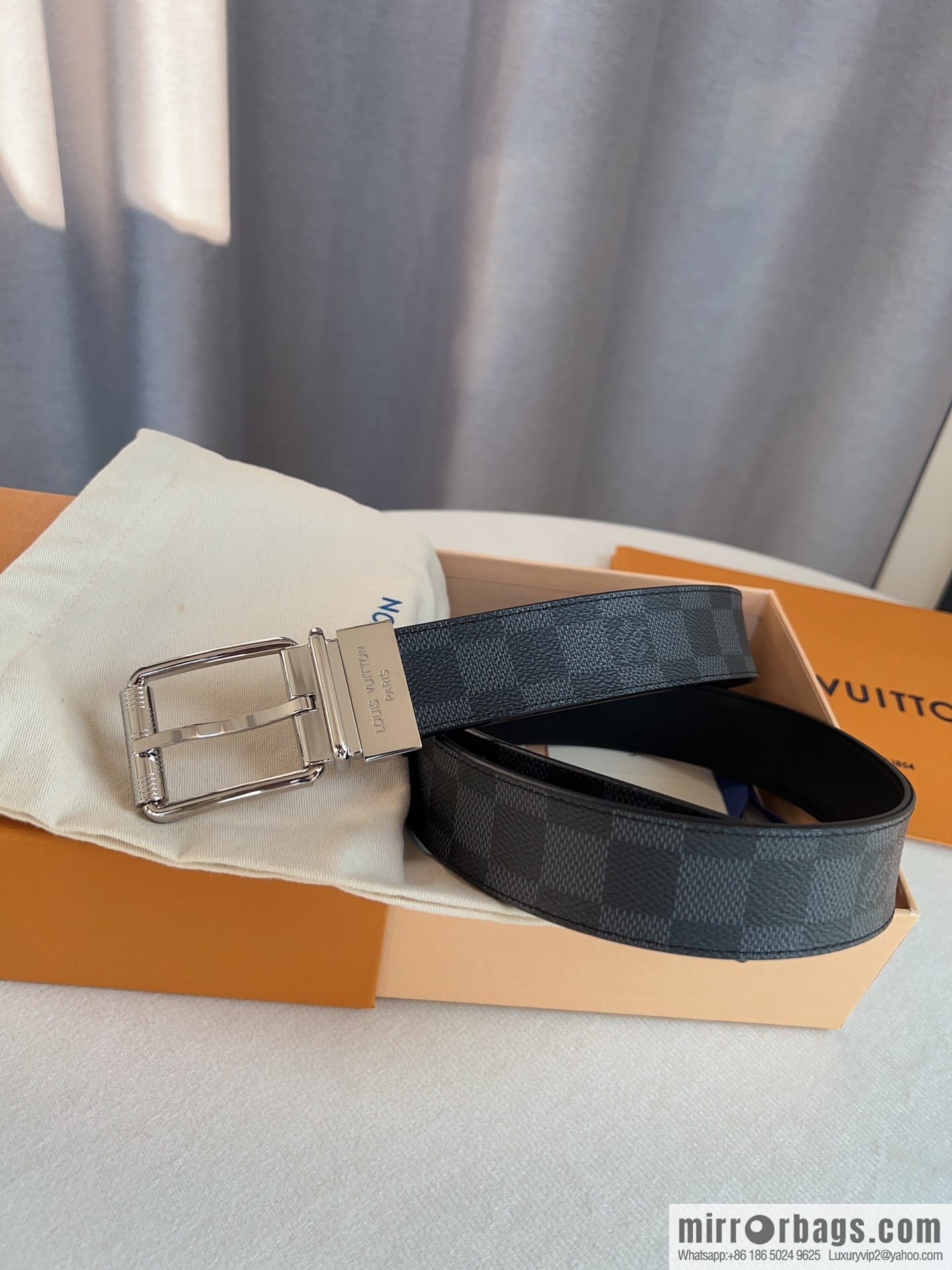 LV/Louis Vuitton, cowhide-lined men's 35mm belt