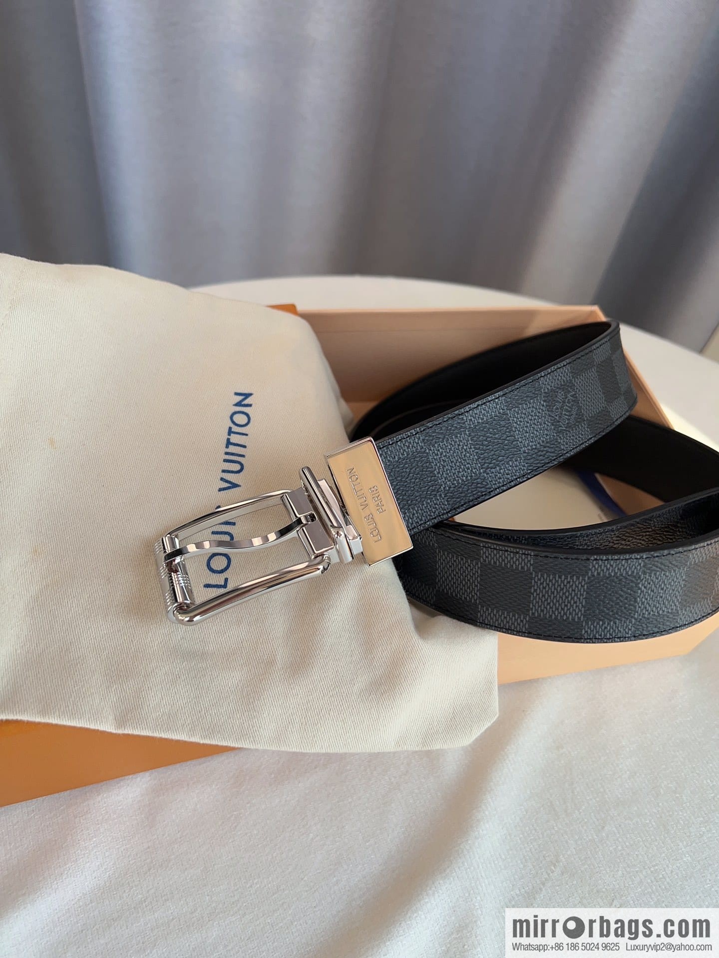 LV/Louis Vuitton, cowhide-lined men's 35mm belt