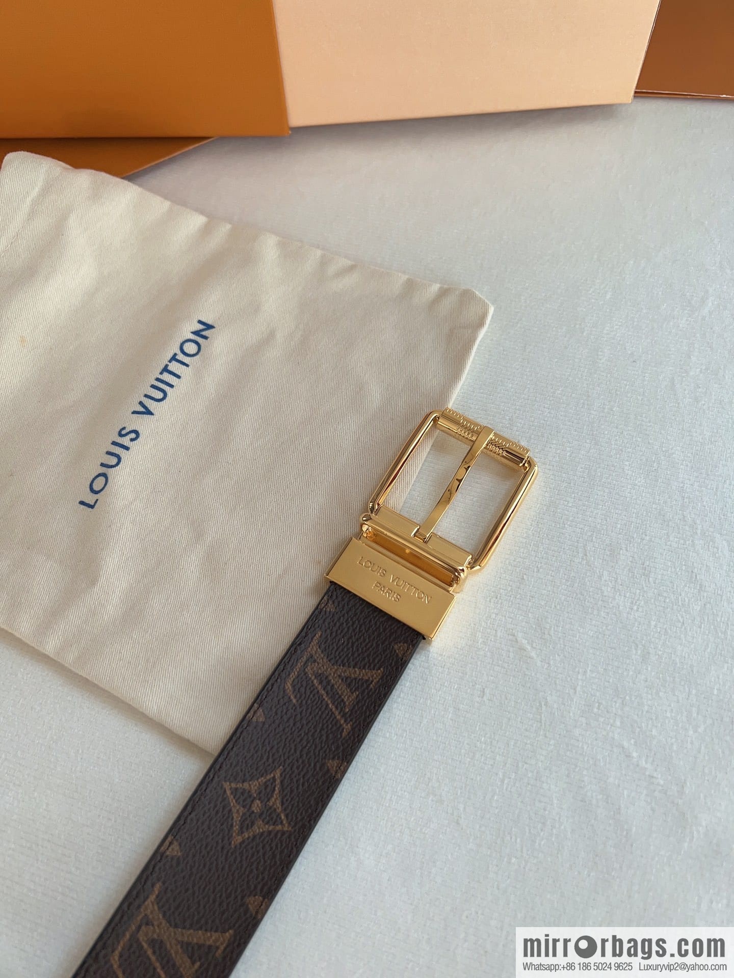 LV/Louis Vuitton, cowhide-lined men's 35mm belt