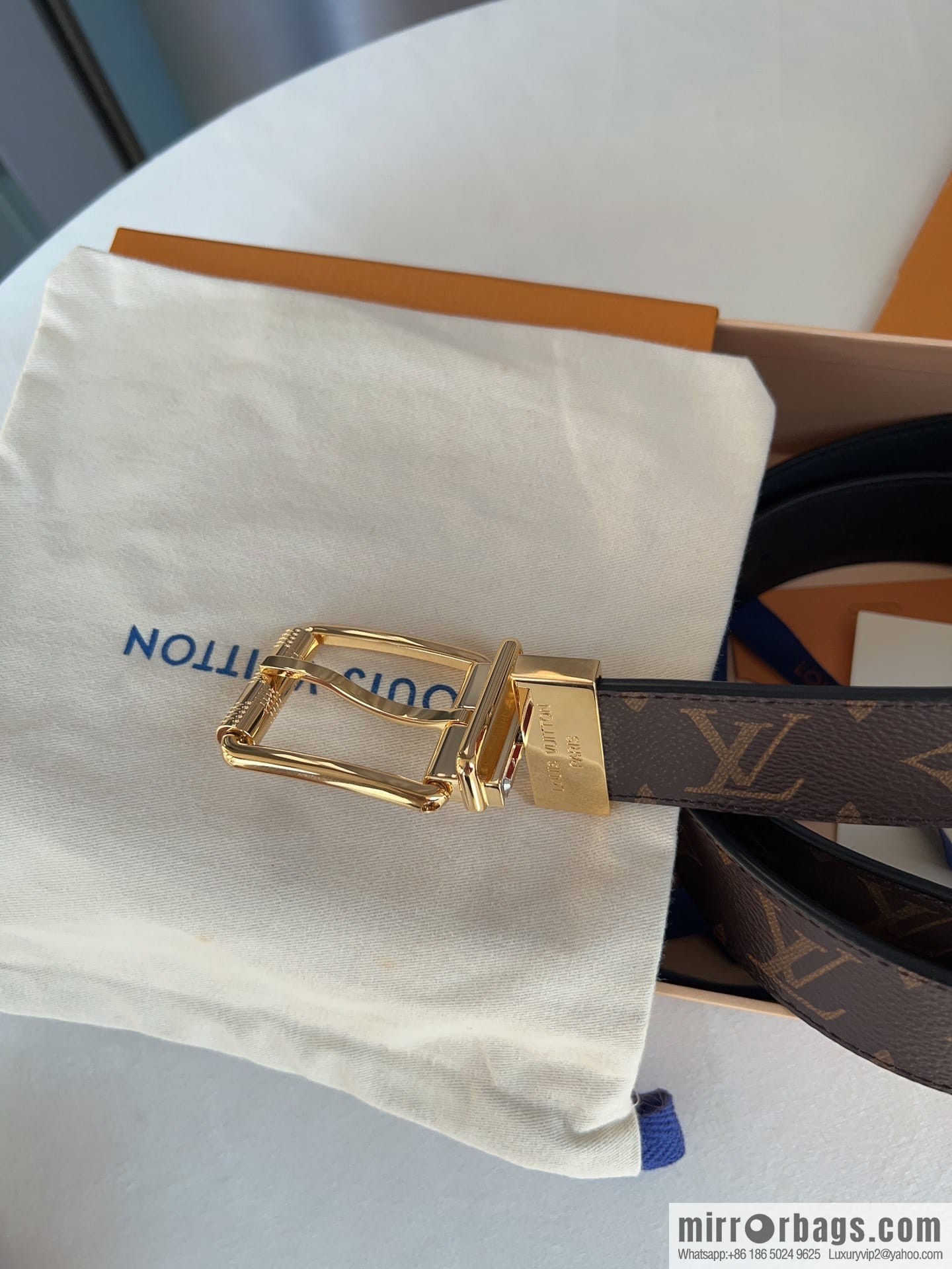 LV/Louis Vuitton, cowhide-lined men's 35mm belt