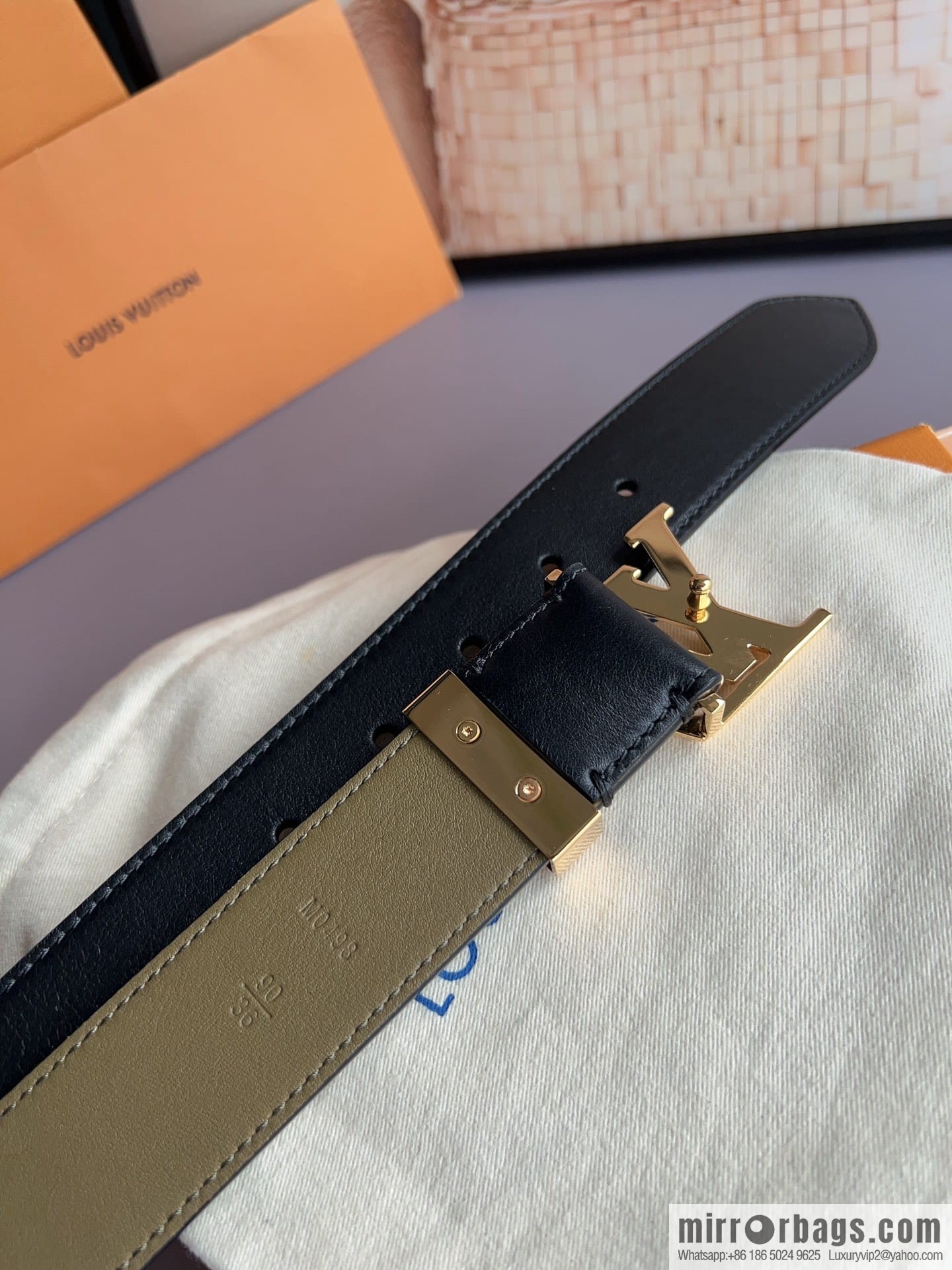 LV/Louis Vuitton, soft cowhide LV Pyramide belt