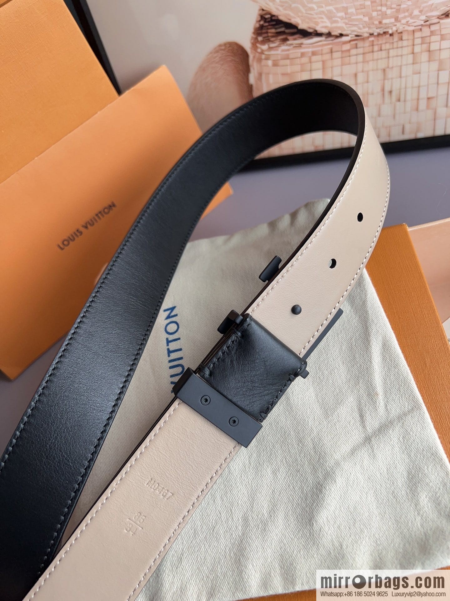 LV/Louis Vuitton, soft cowhide LV Pyramide belt