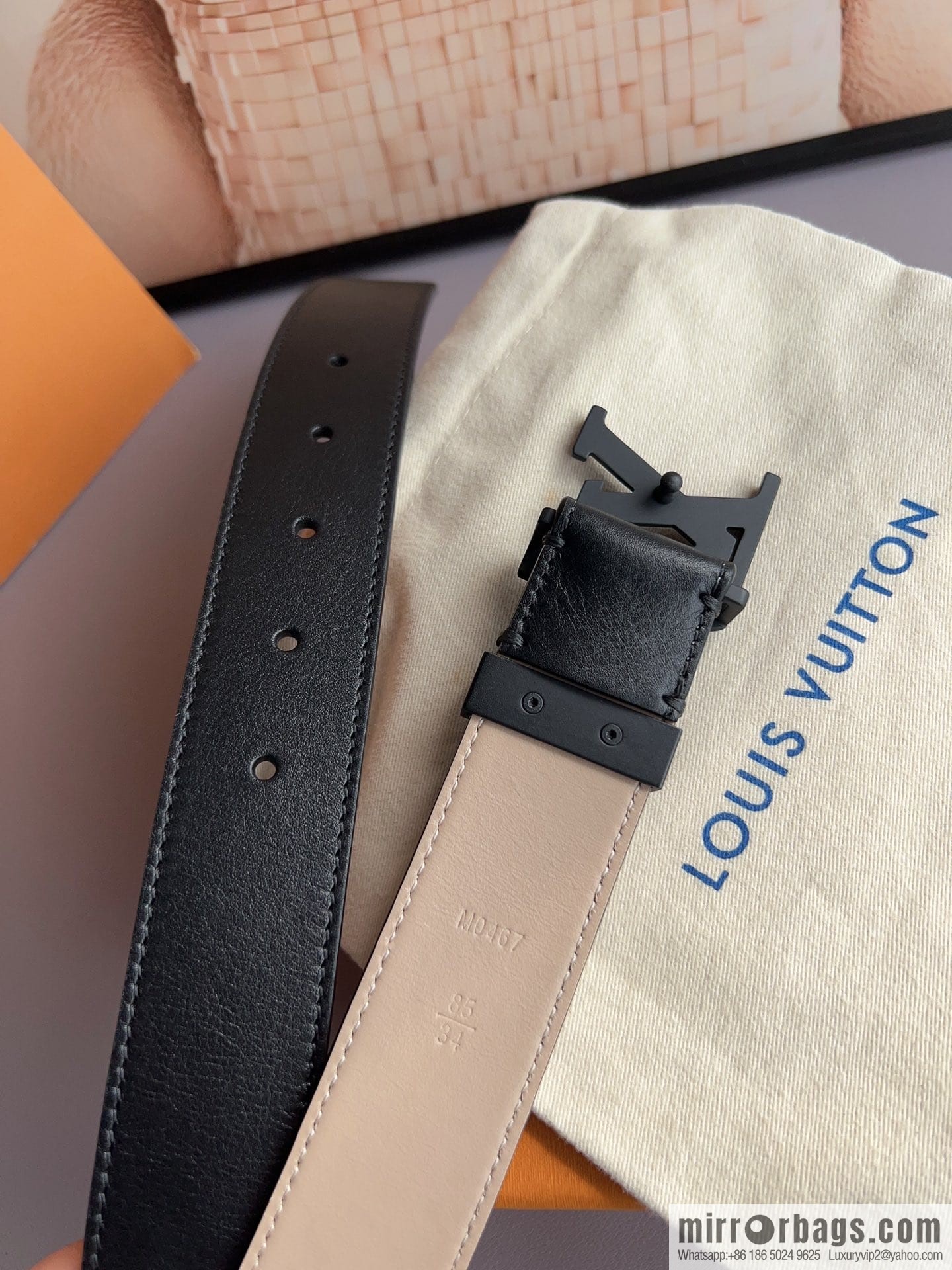 LV/Louis Vuitton, soft cowhide LV Pyramide belt