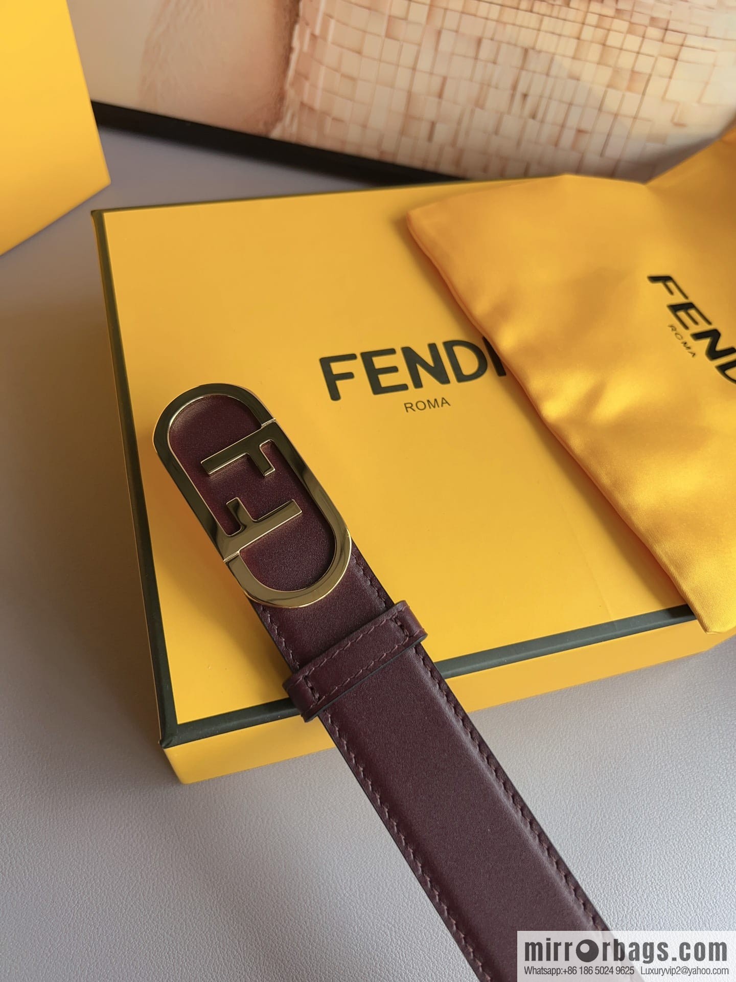 Fendi Fendi, Ladies 3.0cm Corresponds to Logo Metal Buckle Cowhide Belt