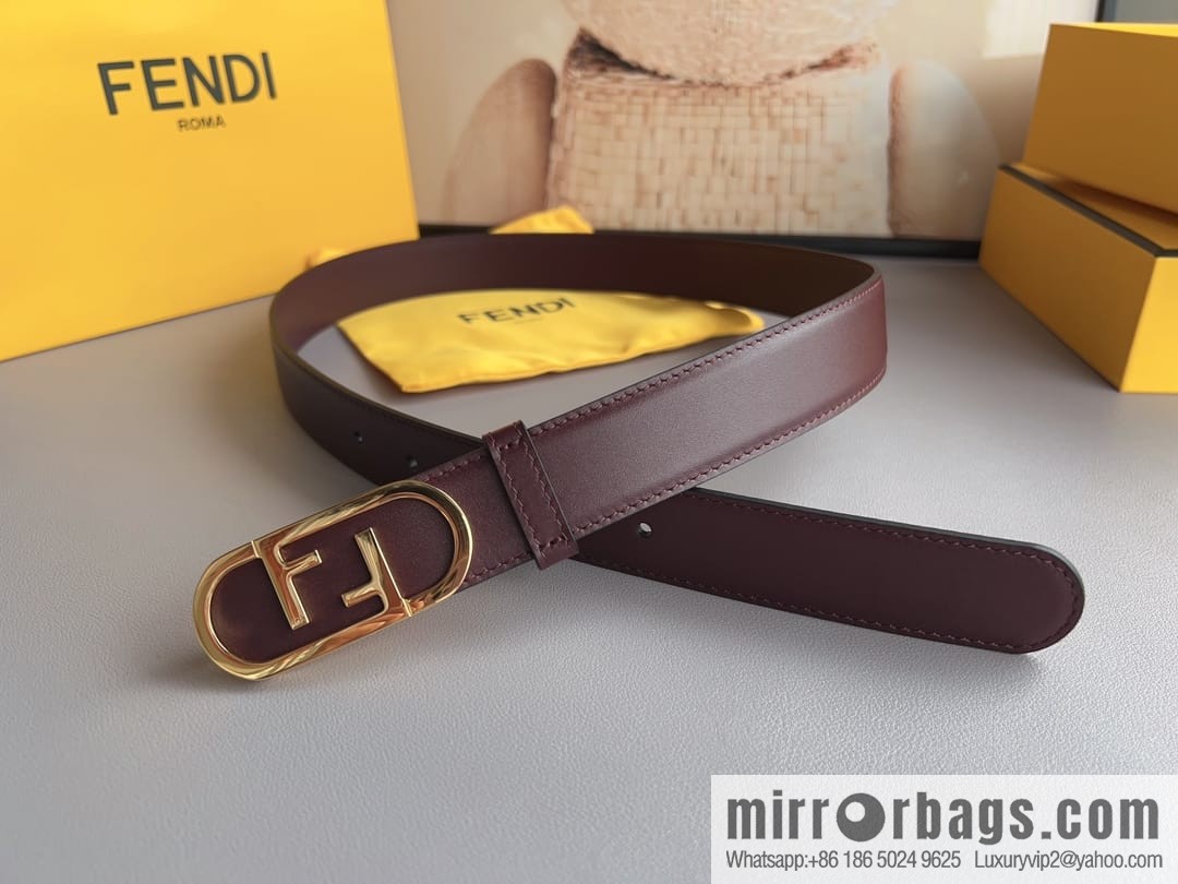 Fendi Fendi, Ladies 3.0cm Corresponds to Logo Metal Buckle Cowhide Belt