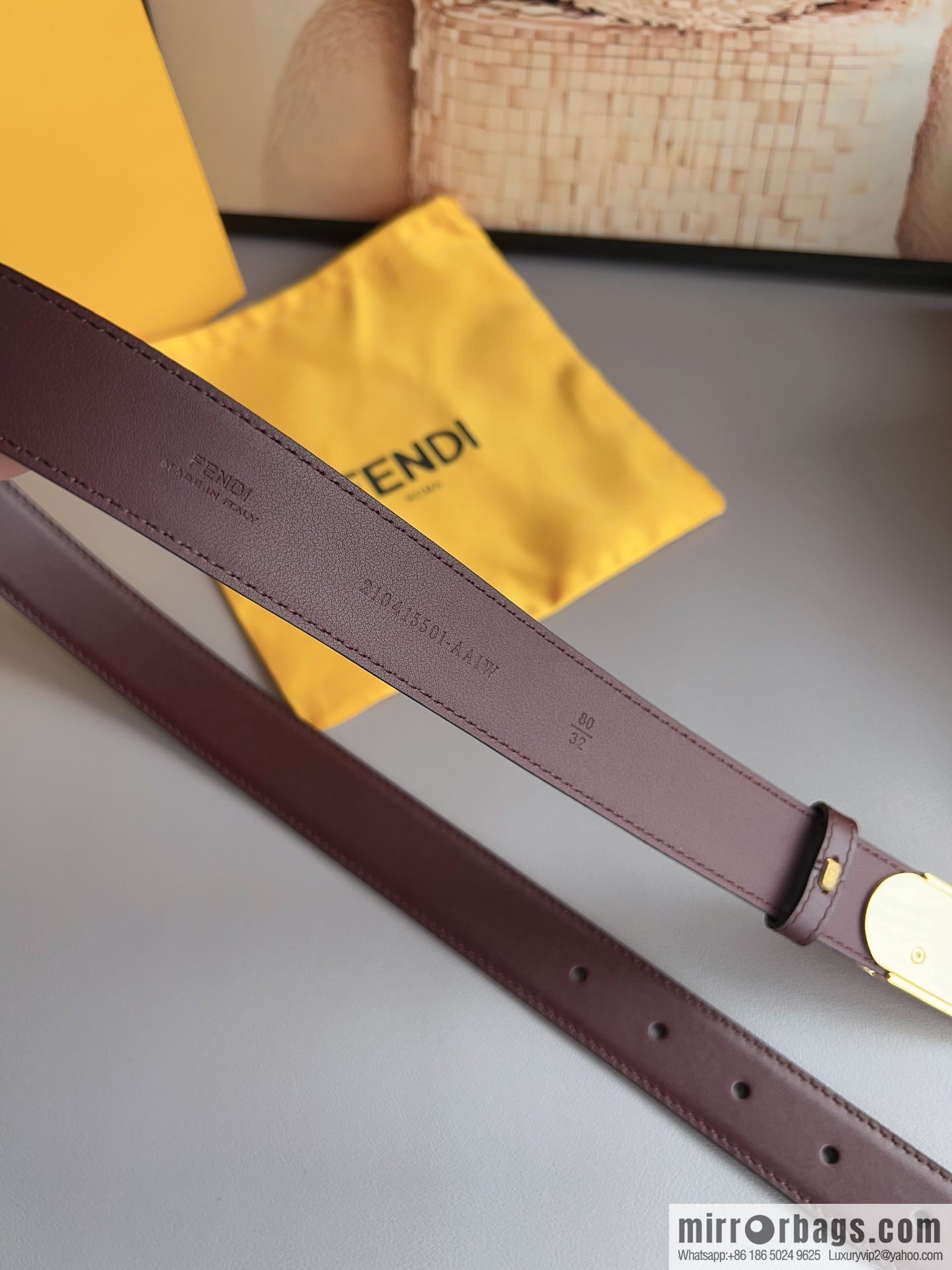 Fendi Fendi, Ladies 3.0cm Corresponds to Logo Metal Buckle Cowhide Belt
