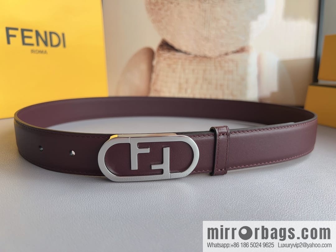 Fendi Fendi, Ladies 3.0cm Corresponds to Logo Metal Buckle Cowhide Belt