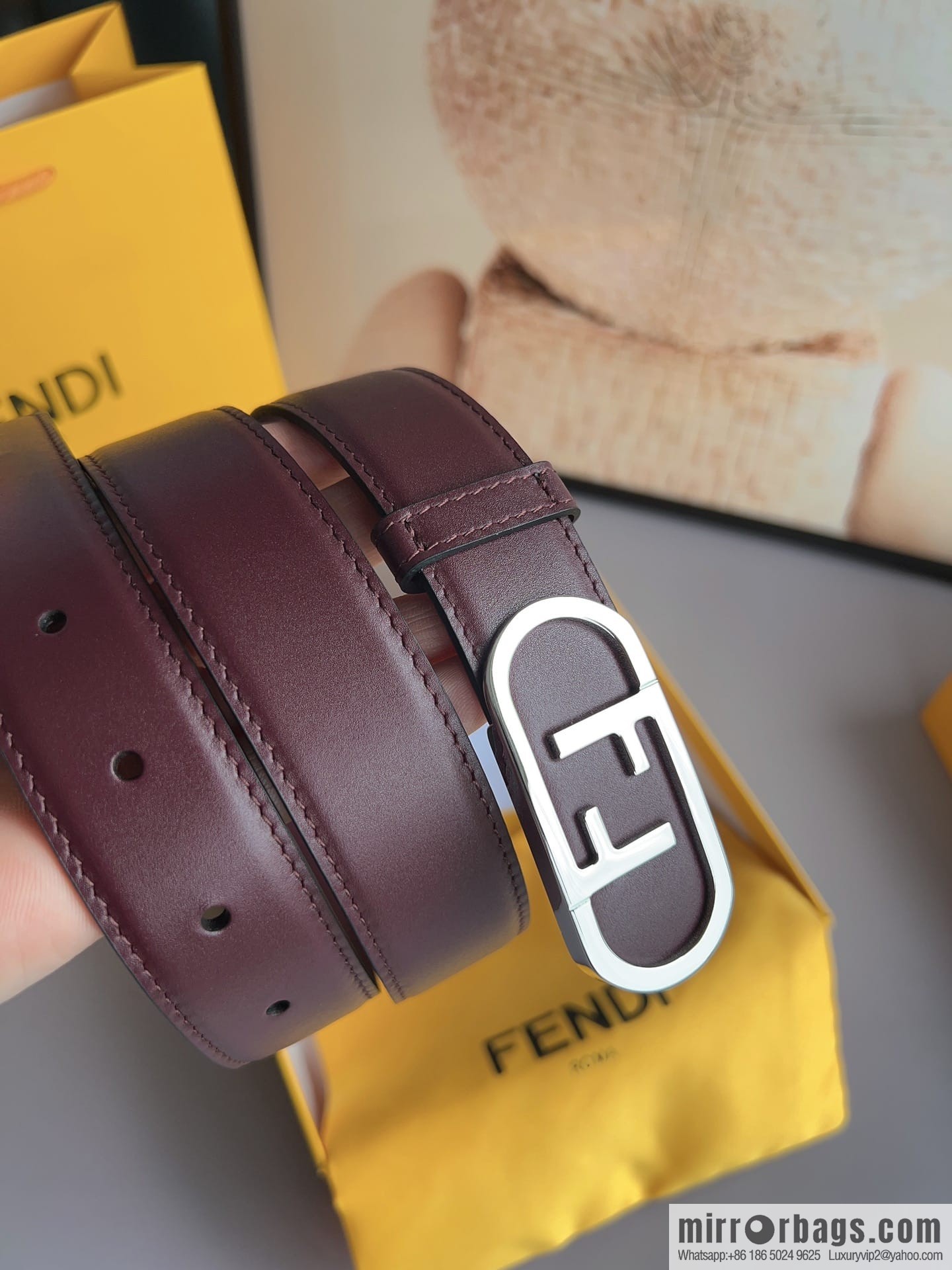 Fendi Fendi, Ladies 3.0cm Corresponds to Logo Metal Buckle Cowhide Belt
