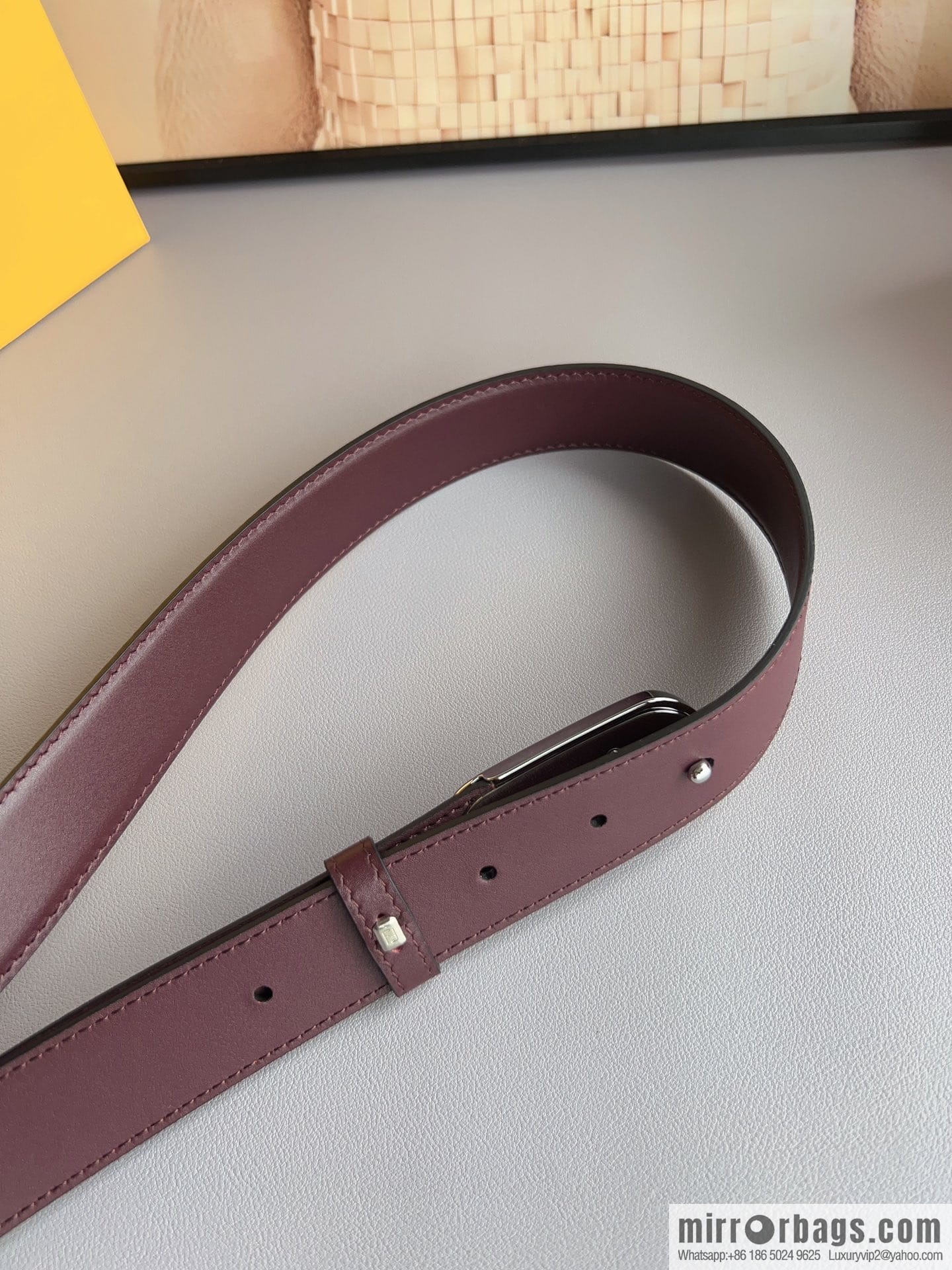 Fendi Fendi, Ladies 3.0cm Corresponds to Logo Metal Buckle Cowhide Belt