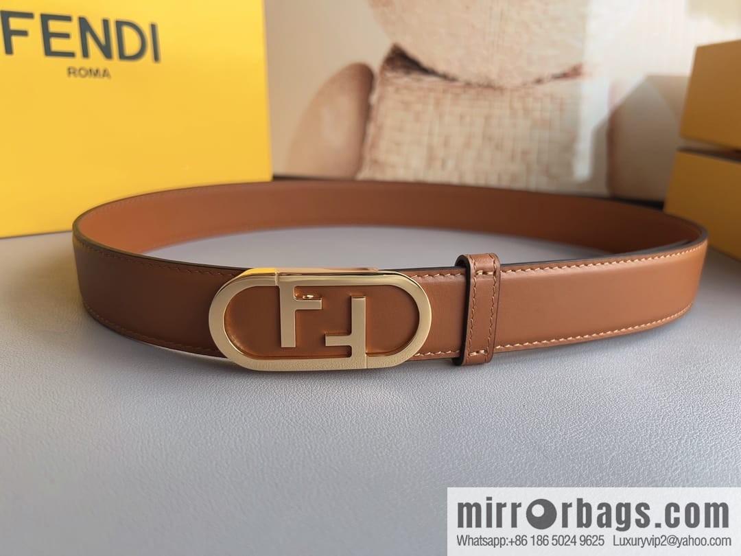 Fendi Fendi, Ladies 3.0cm Corresponds to Logo Metal Buckle Cowhide Belt