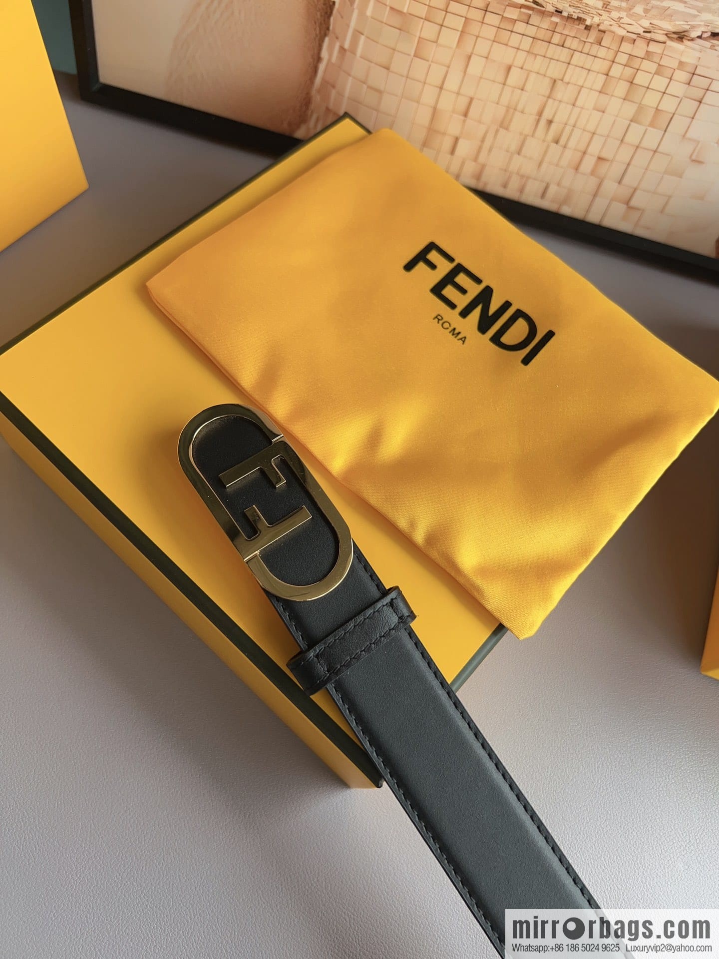 Fendi Fendi, Ladies 3.0cm Corresponds to Logo Metal Buckle Cowhide Belt
