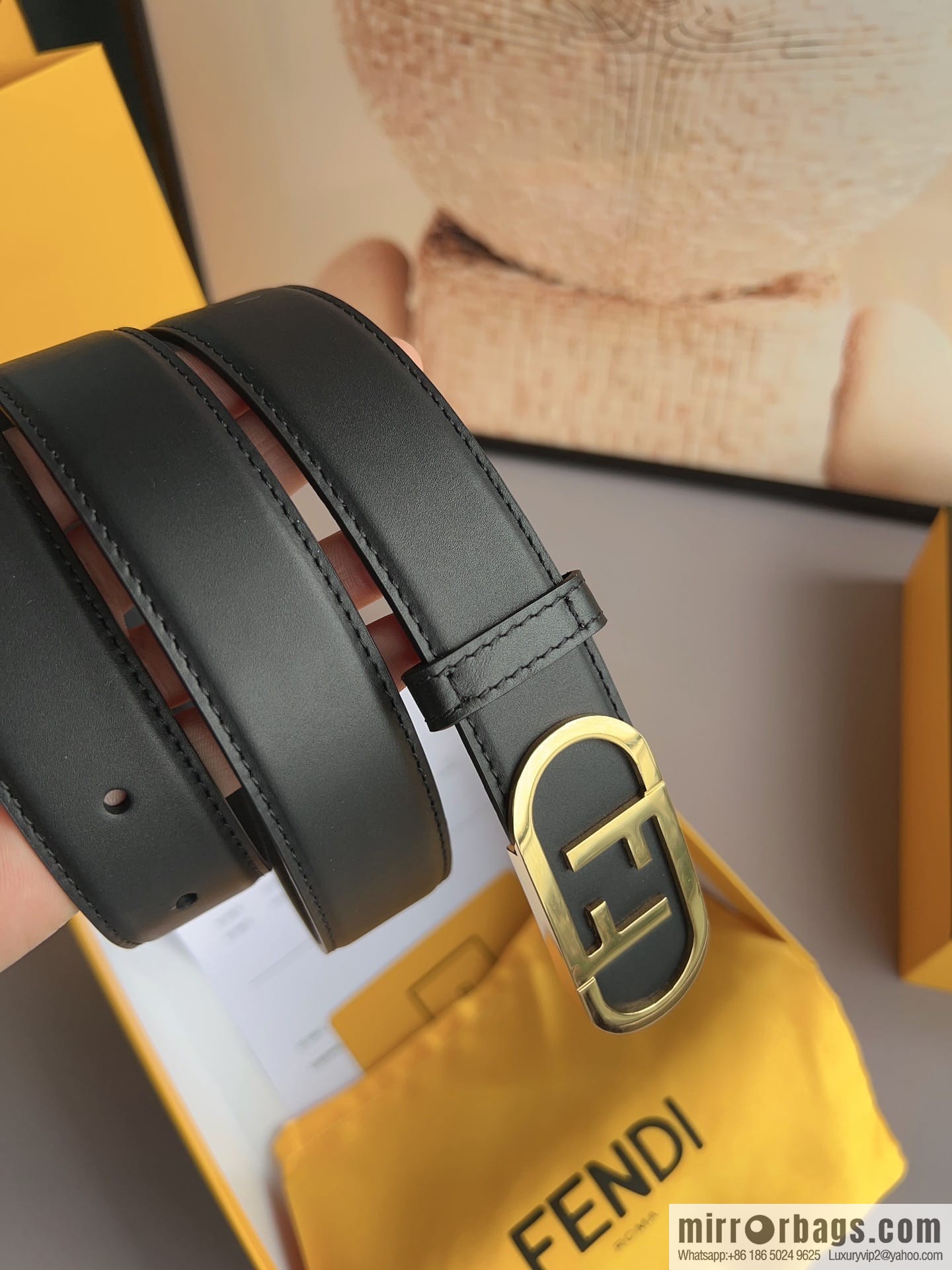 Fendi Fendi, Ladies 3.0cm Corresponds to Logo Metal Buckle Cowhide Belt