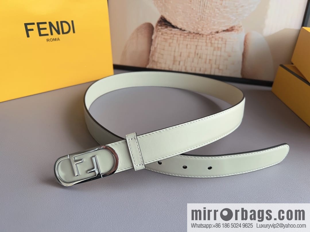 Fendi Fendi, Ladies 3.0cm Corresponds to Logo Metal Buckle Cowhide Belt