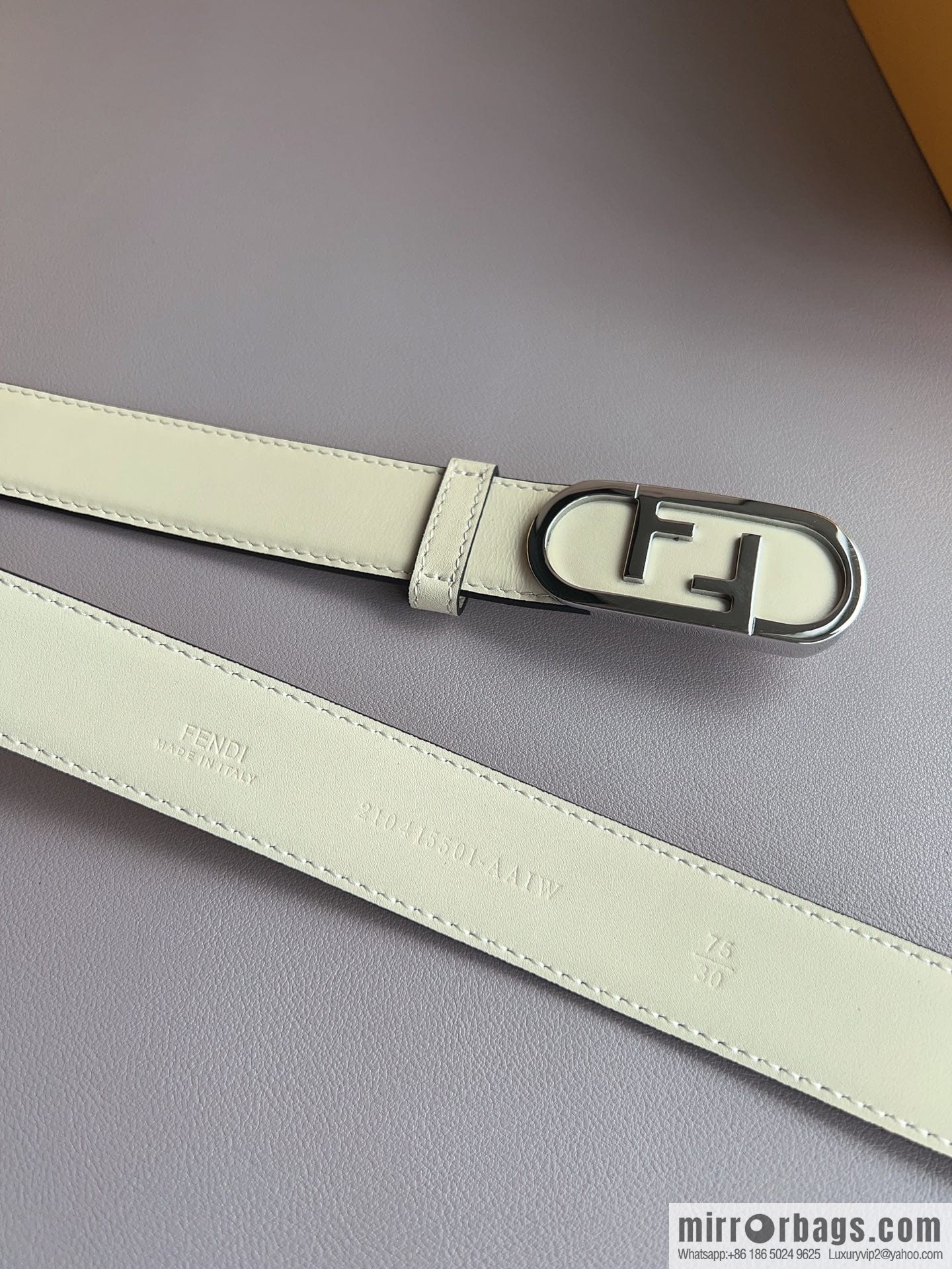 Fendi Fendi, Ladies 3.0cm Corresponds to Logo Metal Buckle Cowhide Belt