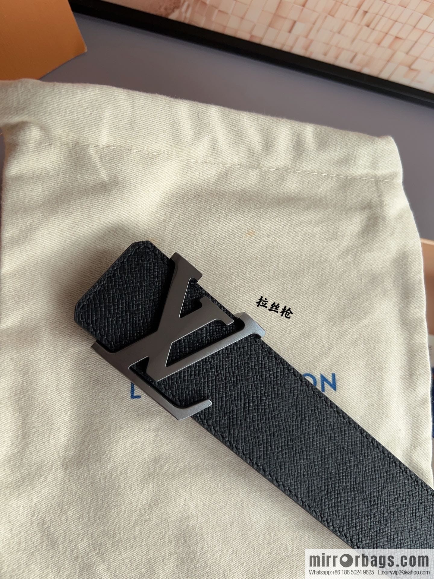 LV/Louis Vuitton, selected Italian imported high-quality leather hardware craftsmanship men's 4.0cm belt
