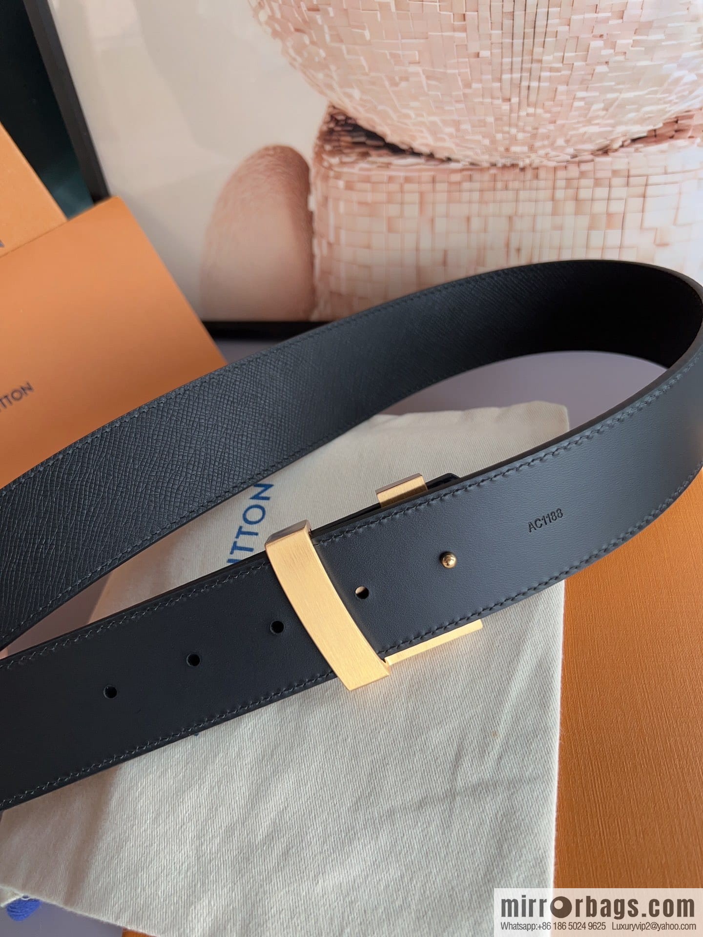 LV/Louis Vuitton, selected Italian imported high-quality leather hardware craftsmanship men's 4.0cm belt