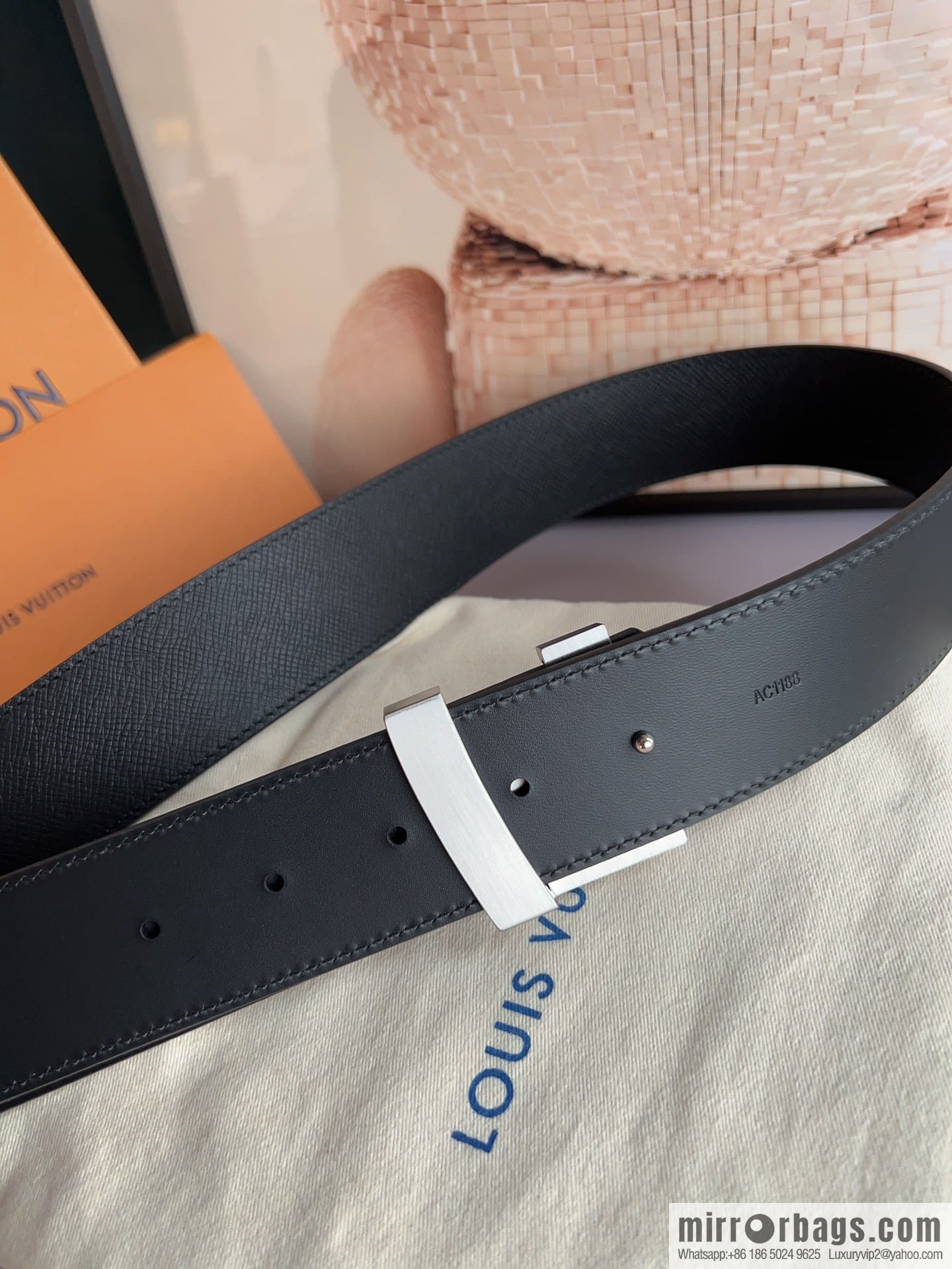LV/Louis Vuitton, selected Italian imported high-quality leather hardware craftsmanship men's 4.0cm belt