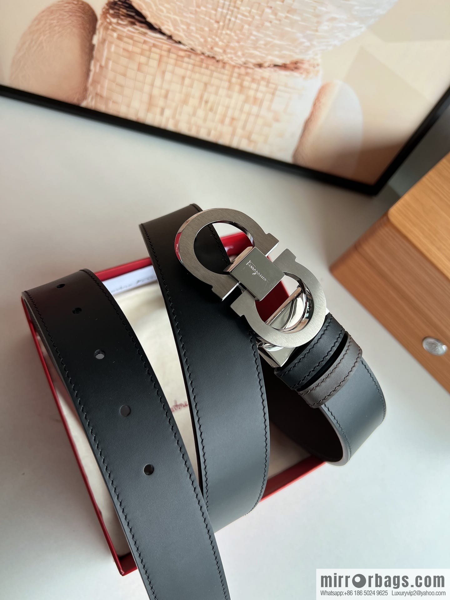 Ferragamo Ferragamo, stainless steel figure 8 metal clasp top layer cowhide men's 3.5cm belt