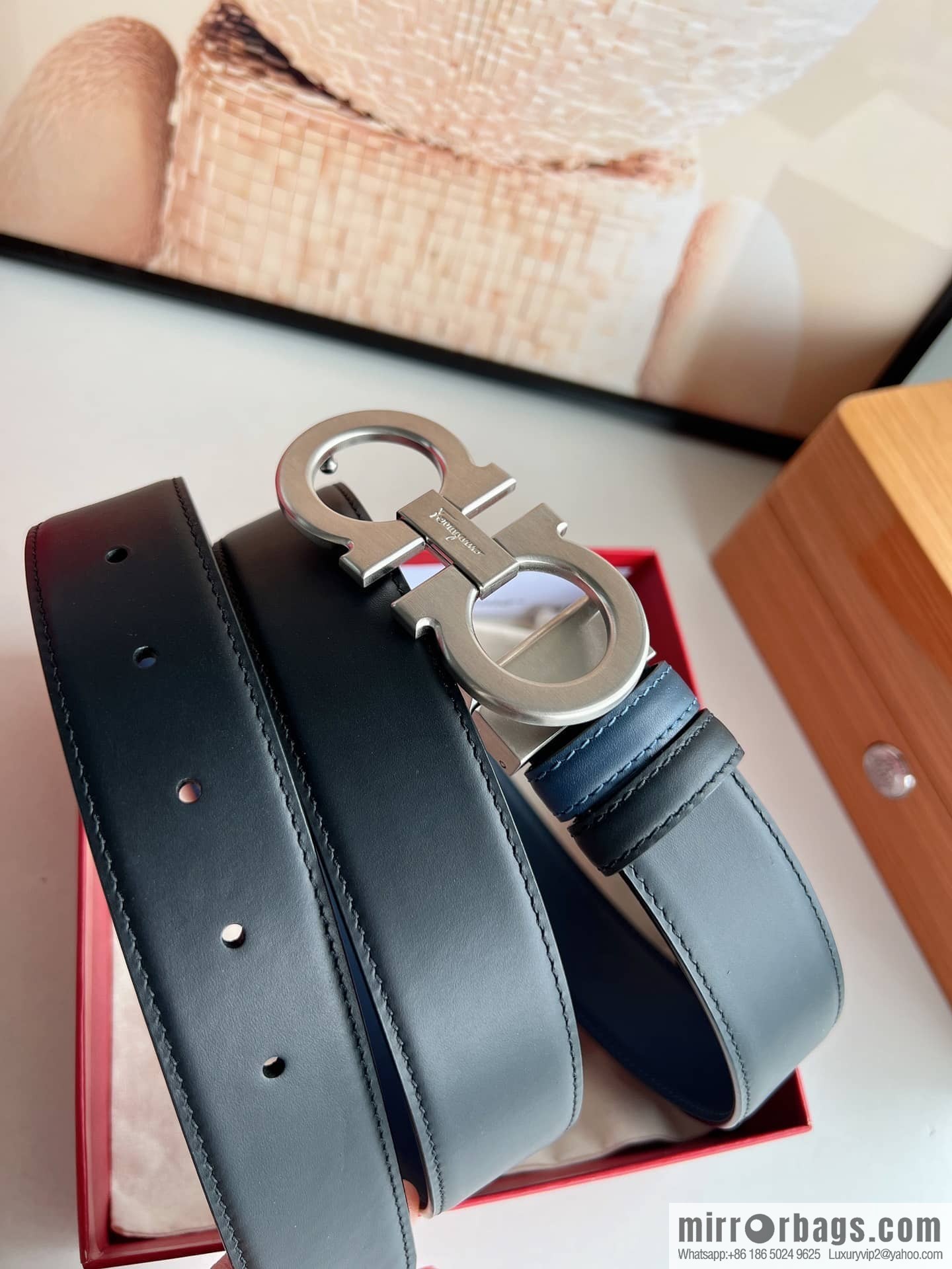 Ferragamo Ferragamo, exquisite figure 8 metal clasp top layer cowhide texture belt 3.5cm