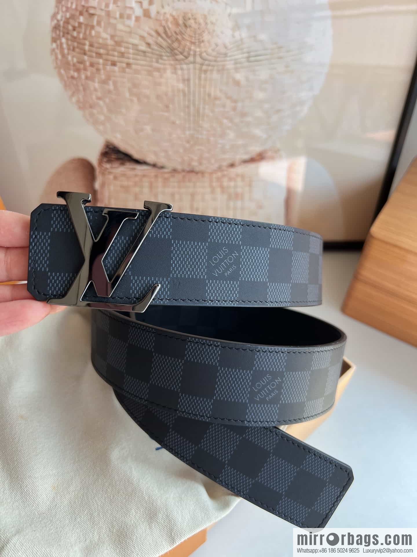 LV/Louis Vuitton, letter logo metal imported cowhide double-sided men's belt 40mm